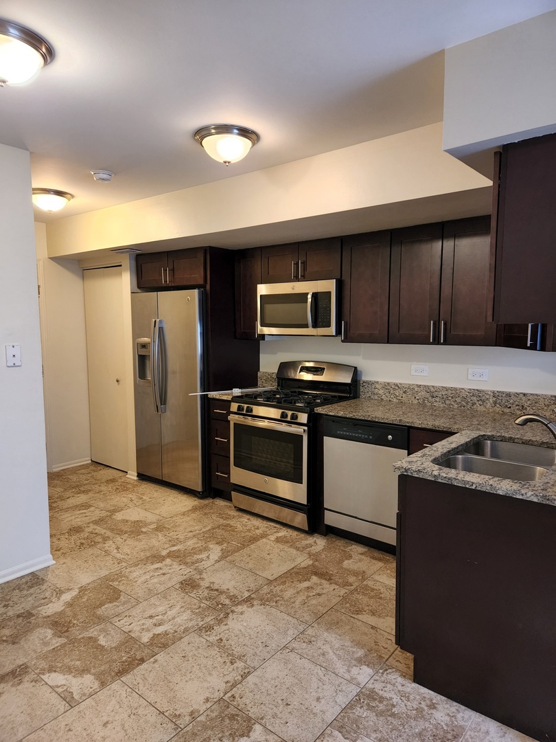 15511 Westminster Drive, Orland Park, IL 60462