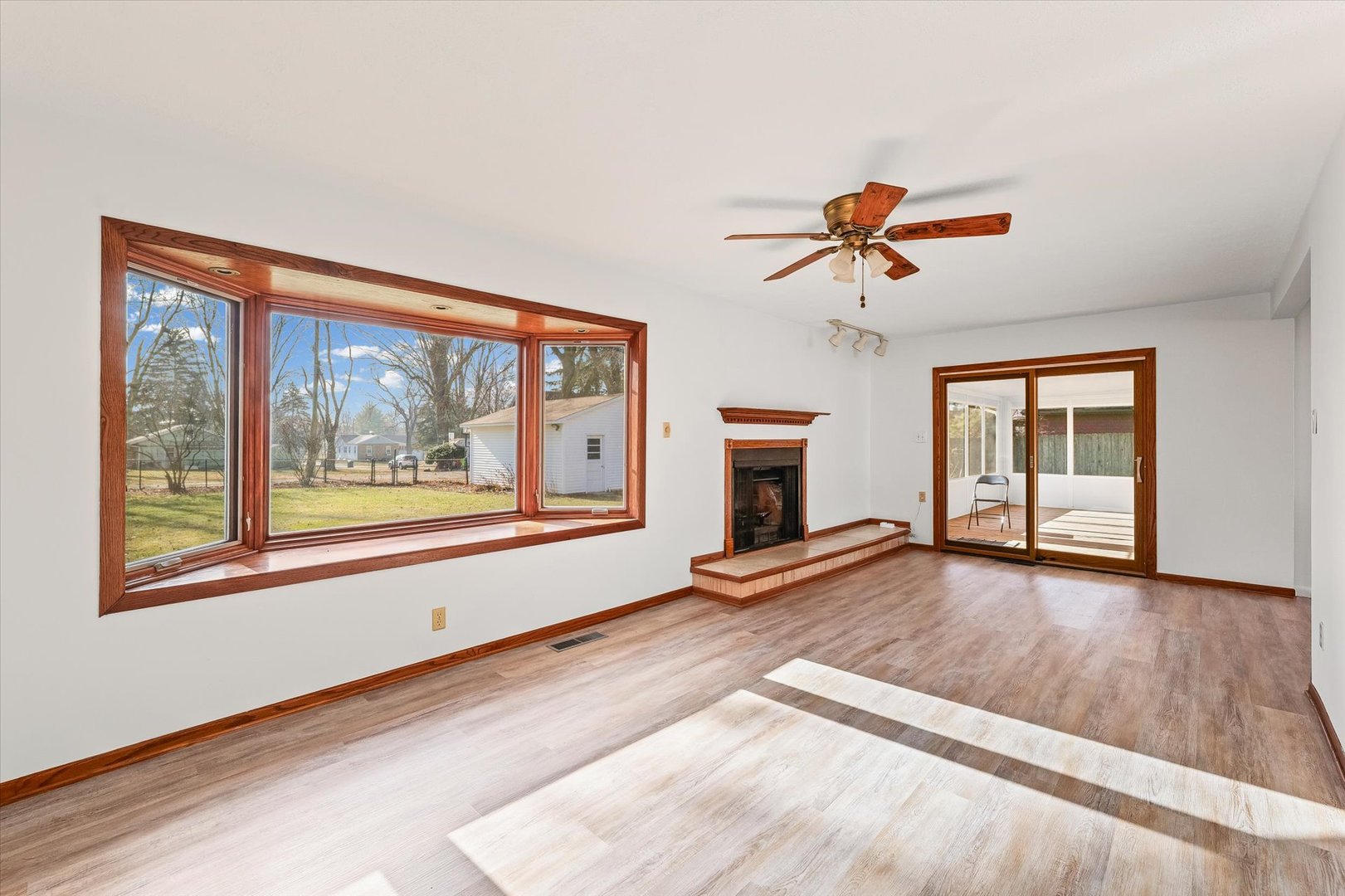 103 W Jefferson Street, Philo, IL 61864