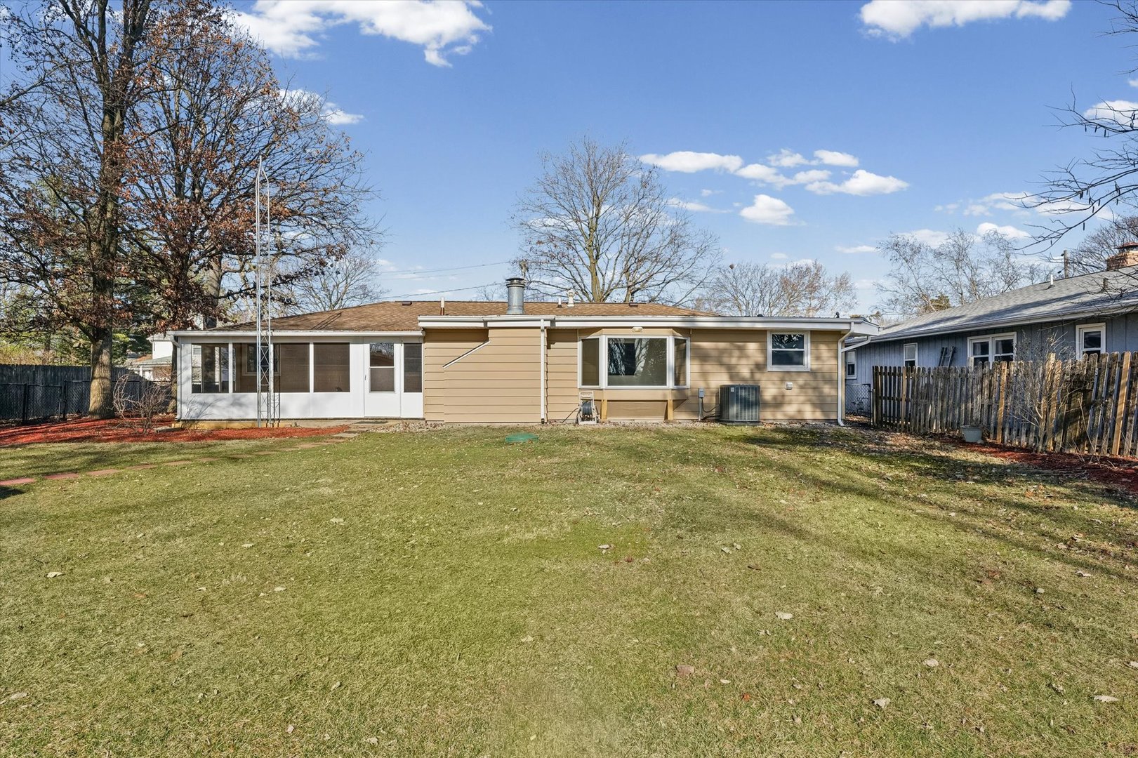 103 W Jefferson Street, Philo, IL 61864