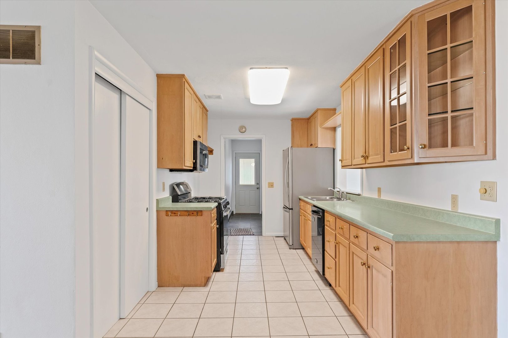 103 W Jefferson Street, Philo, IL 61864