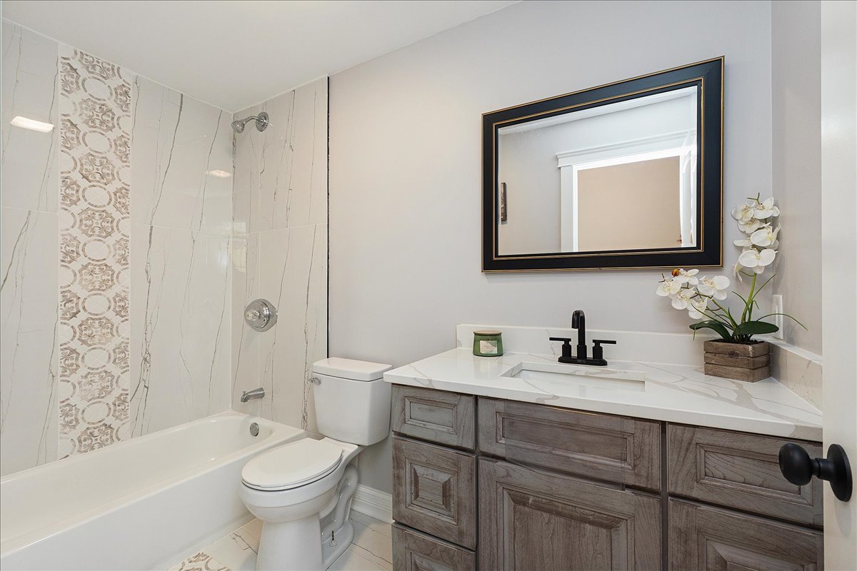 200 W Crawford Street, Peotone, IL 60468