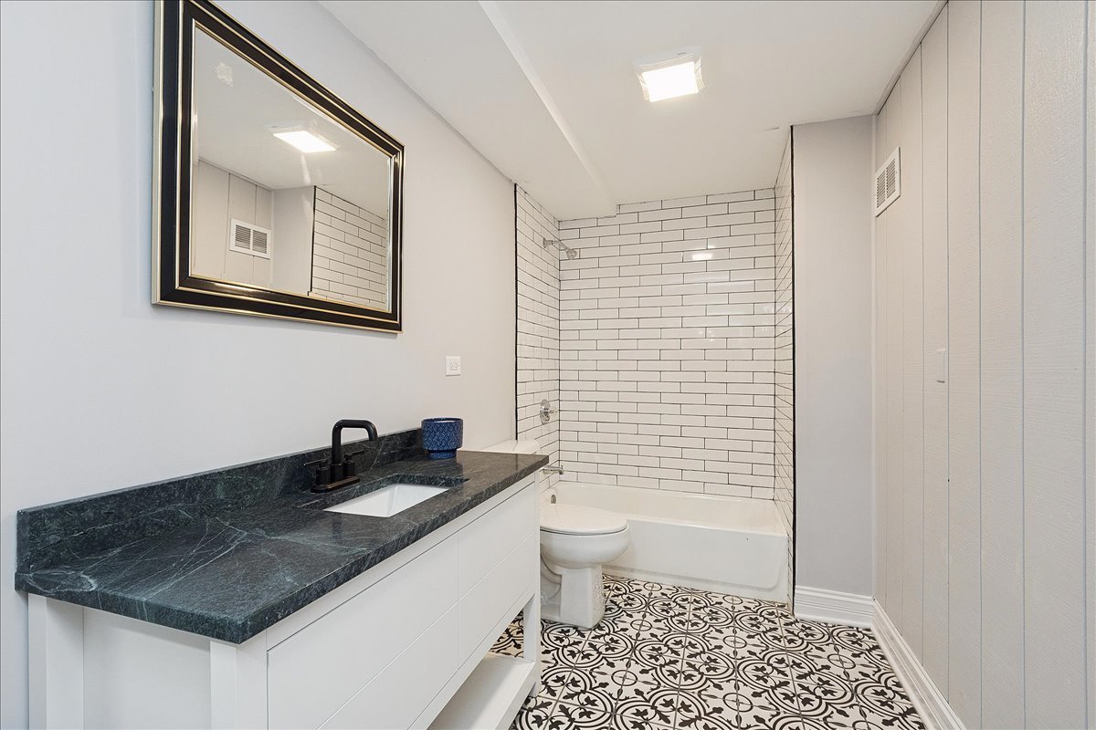 200 W Crawford Street, Peotone, IL 60468