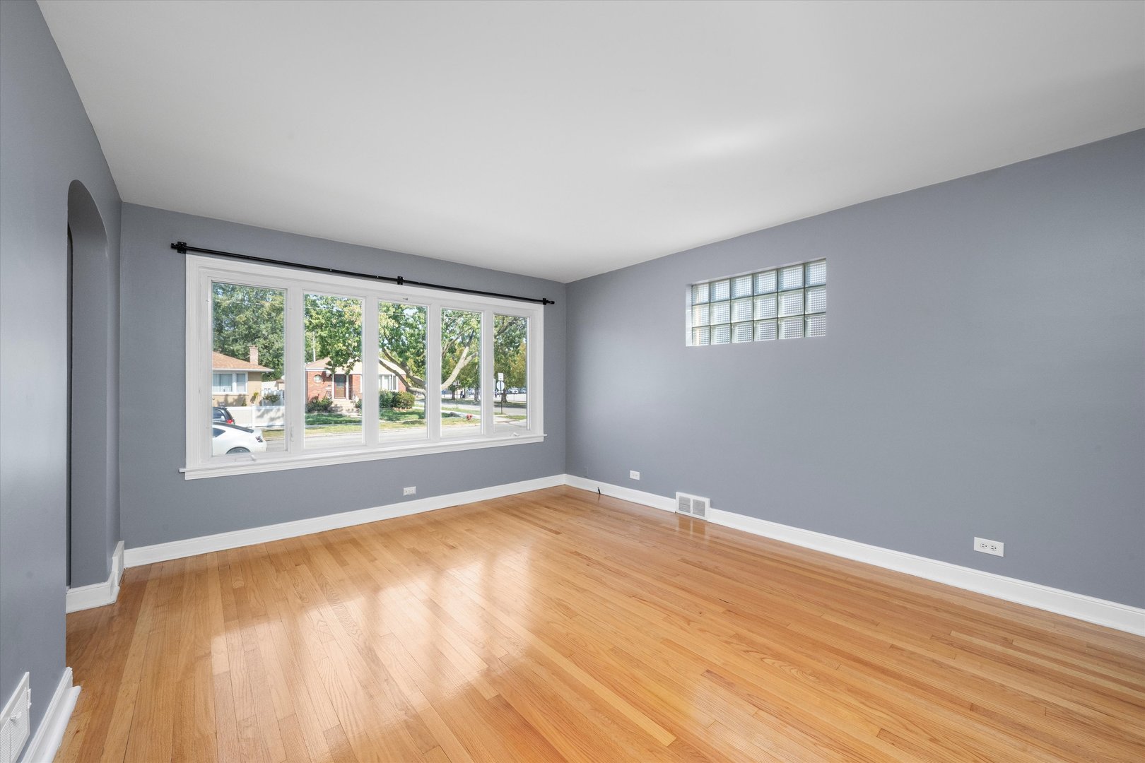 3905 W 81st Place, Chicago, IL 60652