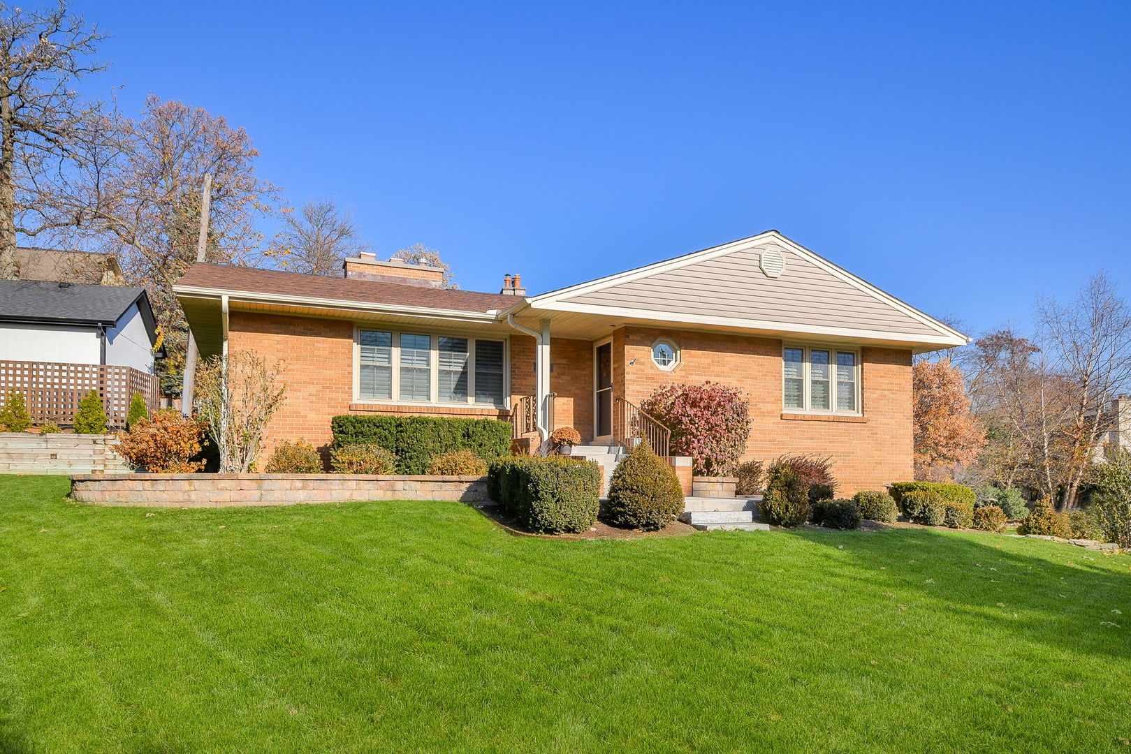 522 Deerpath Road, Glen Ellyn, IL 60137