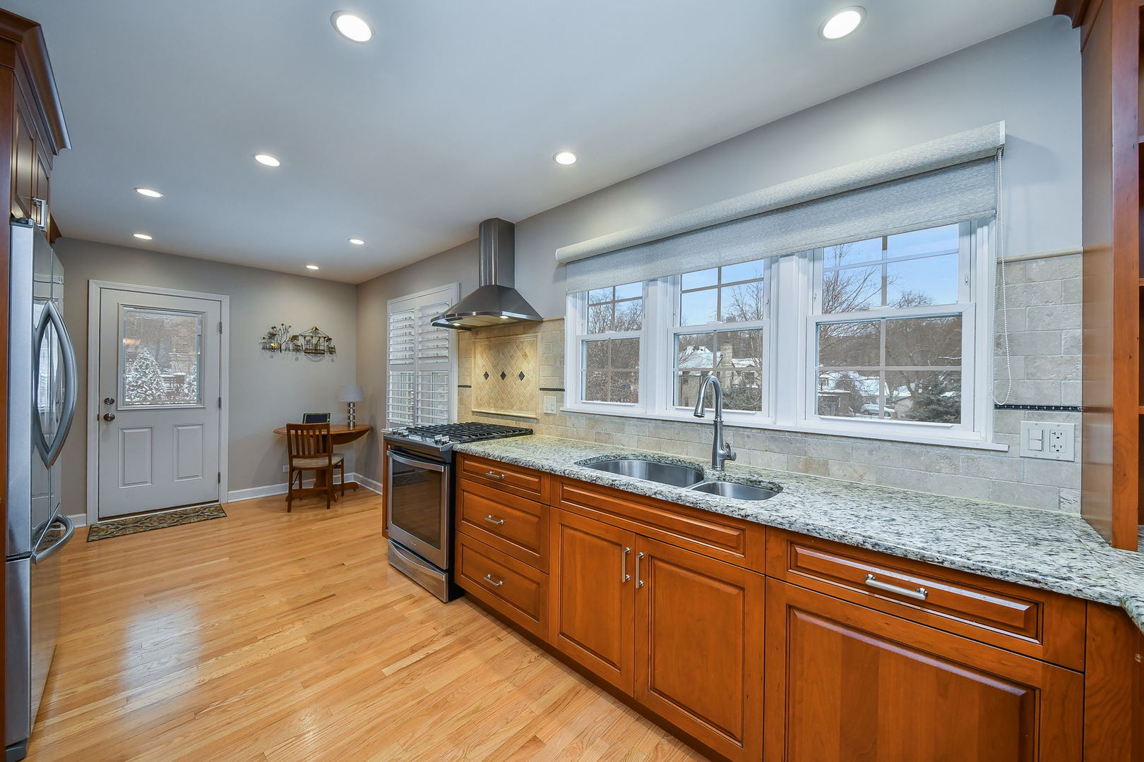 522 Deerpath Road, Glen Ellyn, IL 60137