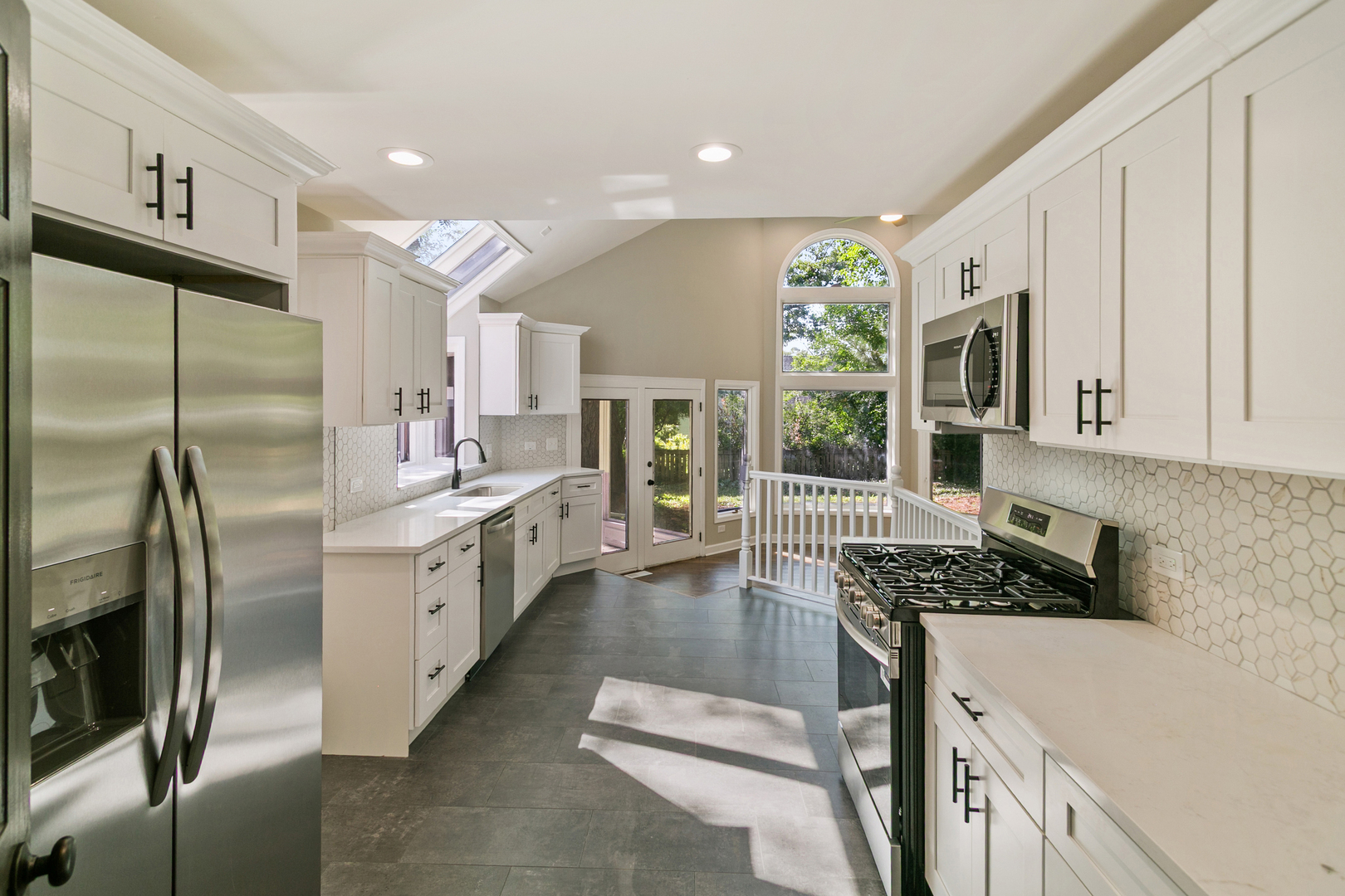 531 W Winchester Road, Chicago Heights, IL 60411