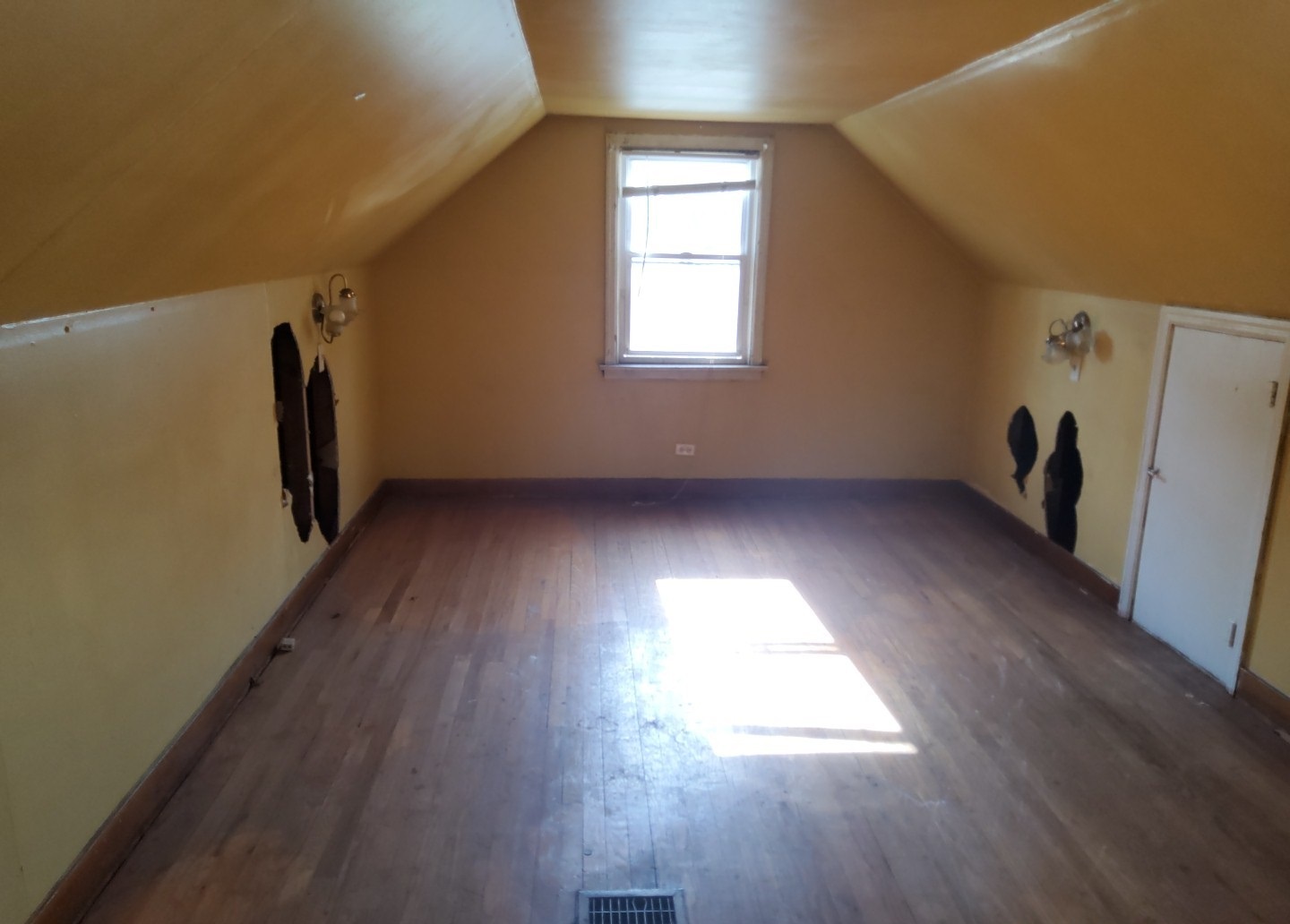 15734 Marshfield Avenue, Harvey, IL 60426