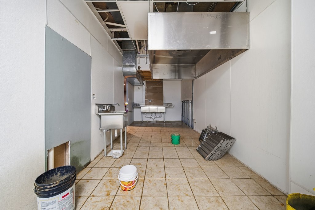 81 W Jefferson Street, Joliet, IL 60432