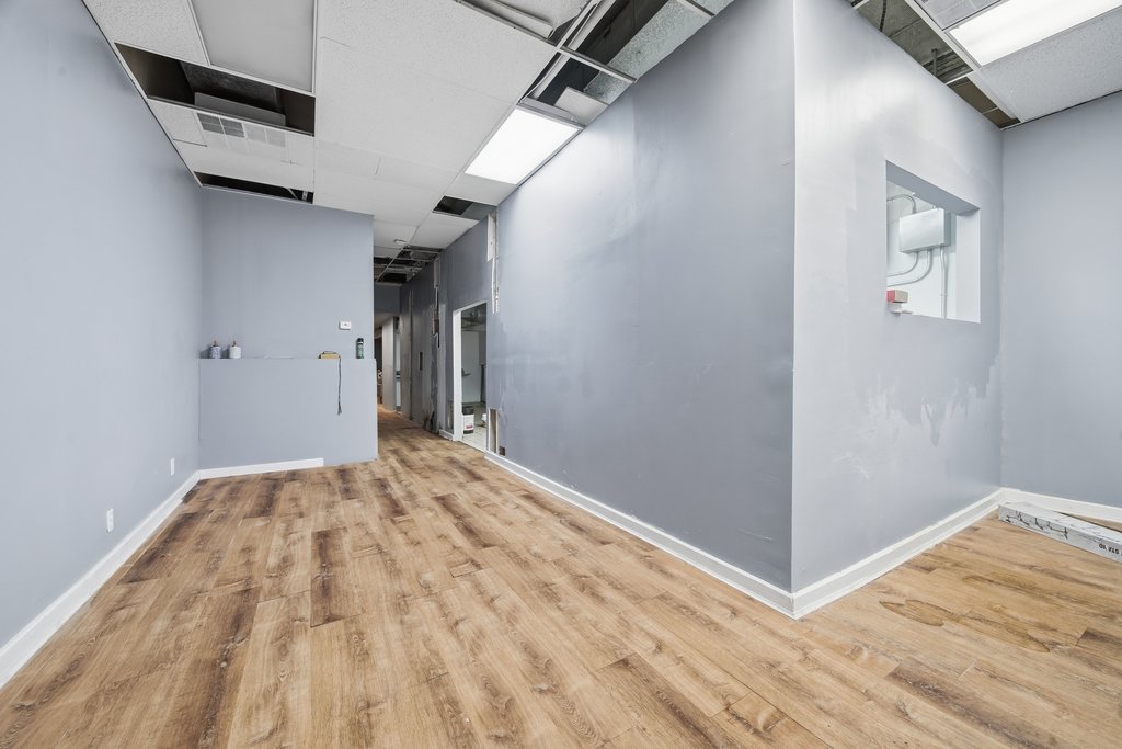 81 W Jefferson Street, Joliet, IL 60432