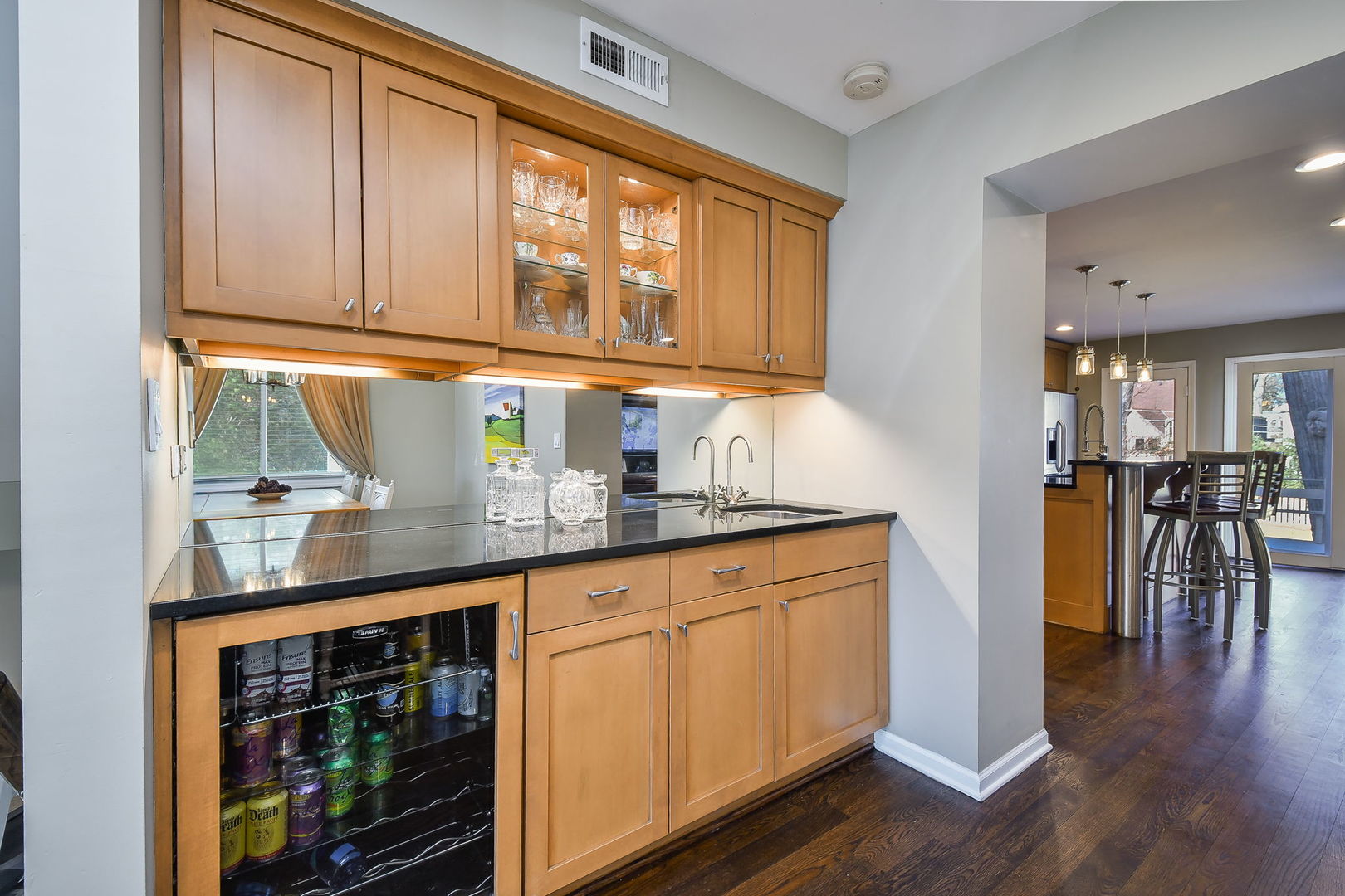 541 Park Row, Glen Ellyn, IL 60137