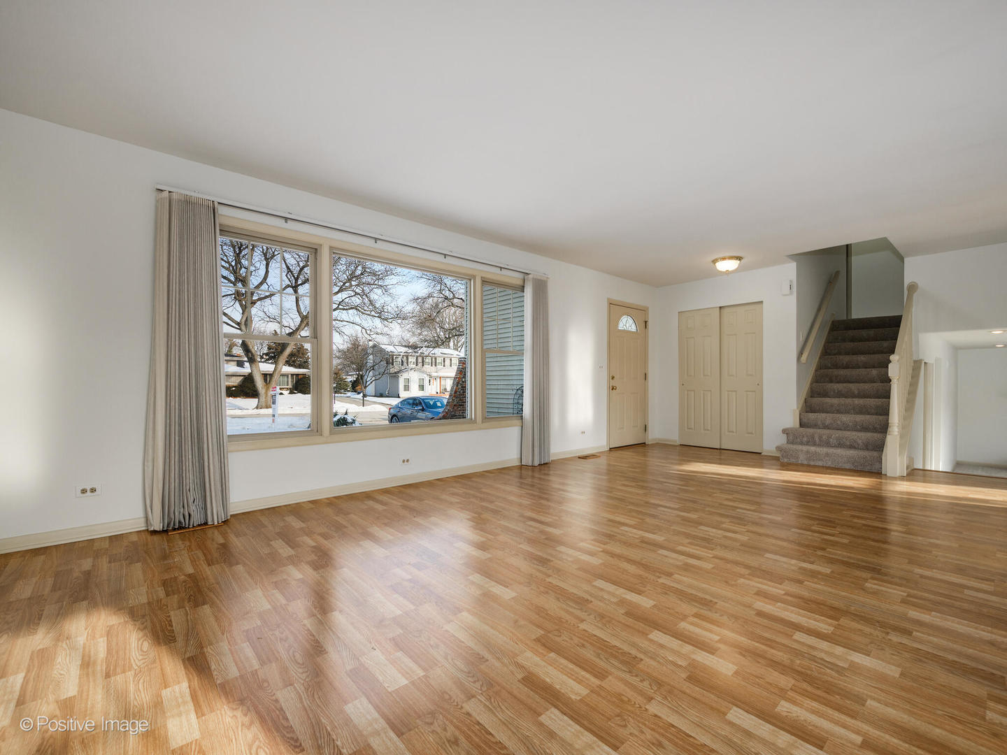 24W681 Woodcrest Drive, Naperville, IL 60540