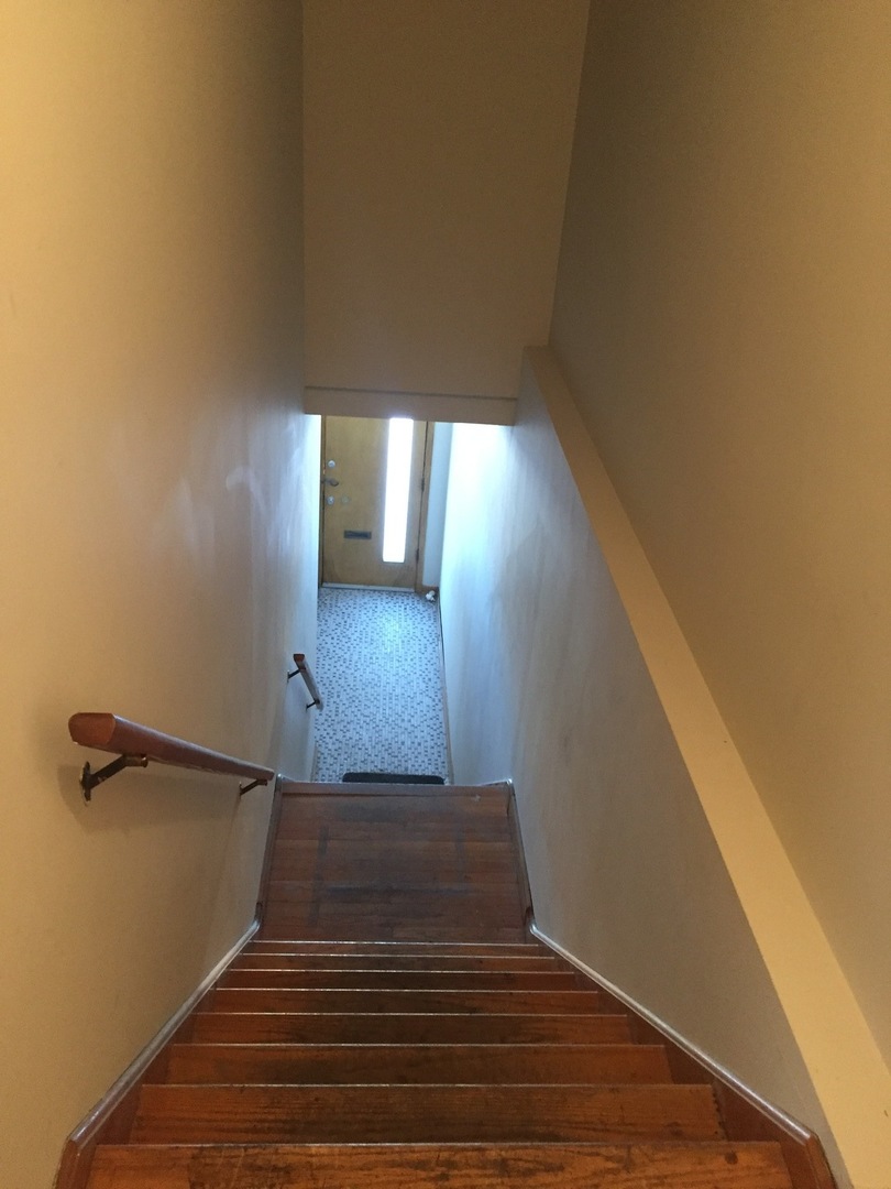 6037 W Belmont Avenue, Chicago, IL 60634