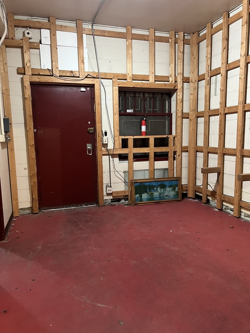 6037 W Belmont Avenue, Chicago, IL 60634