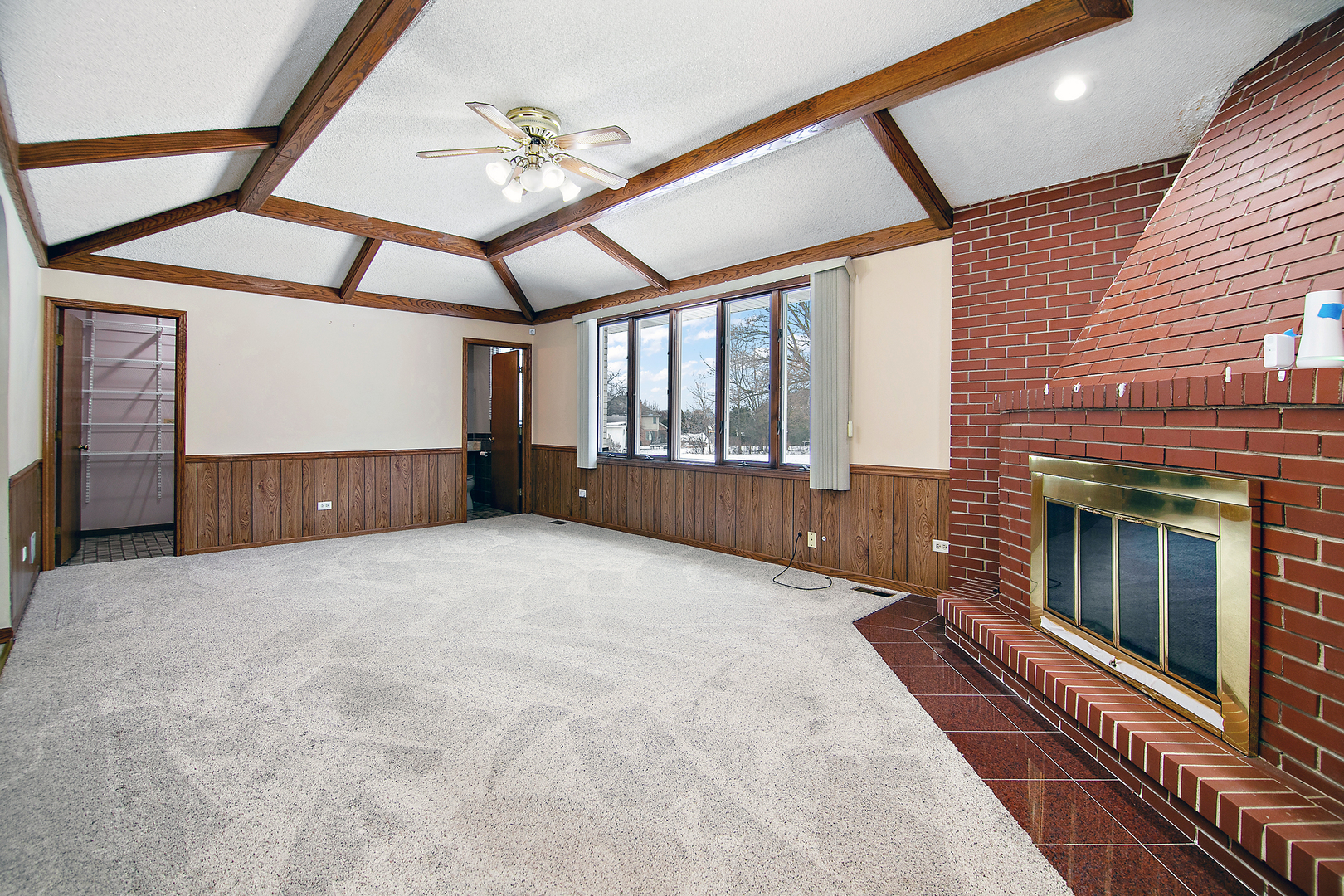 13335 Silver Fox Drive, Lemont, IL 60439