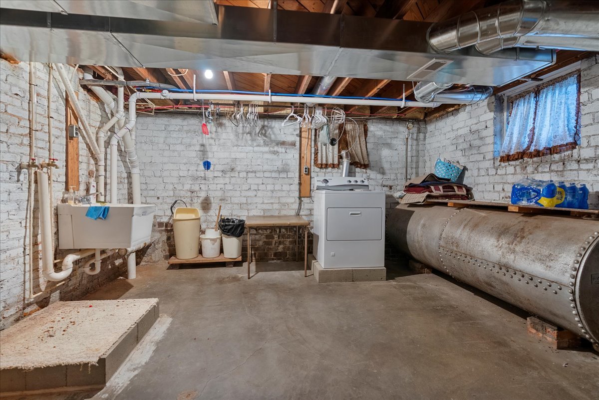 112 E Jefferson Street, Dana, IL 61321