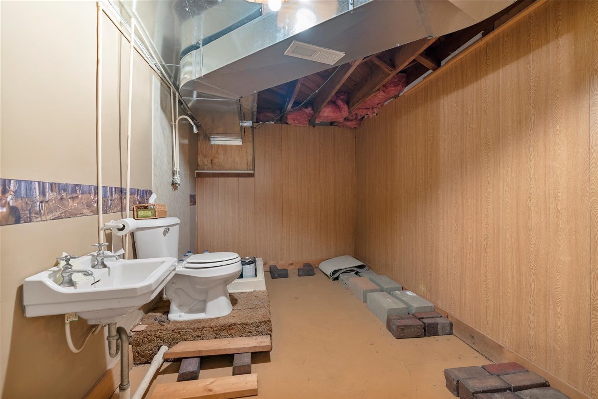 112 E Jefferson Street, Dana, IL 61321