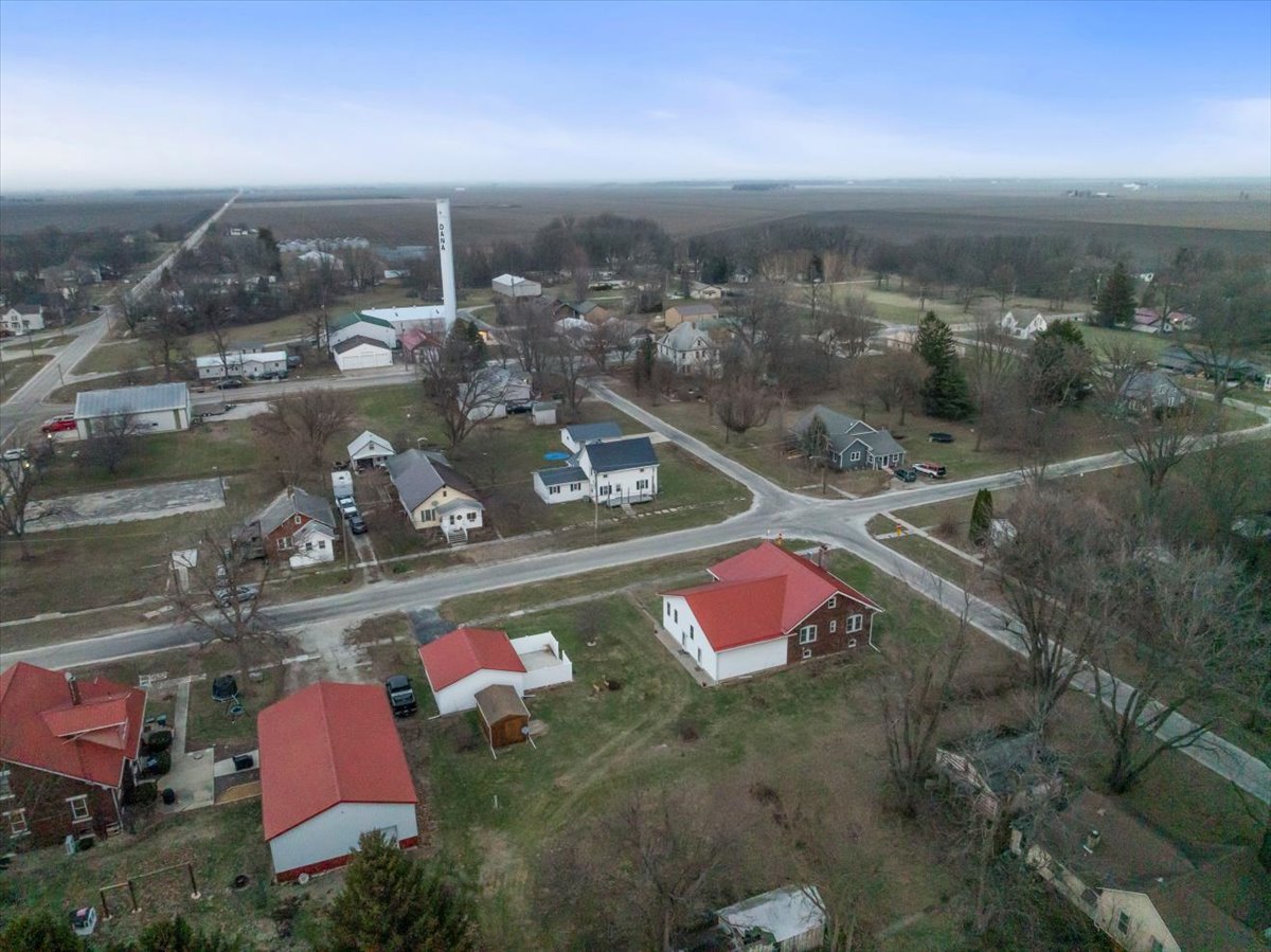 112 E Jefferson Street, Dana, IL 61321