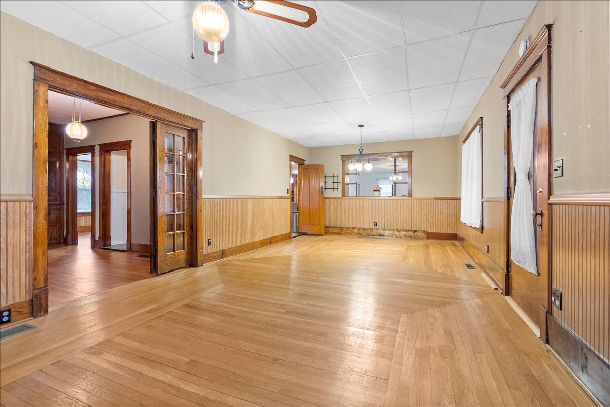 112 E Jefferson Street, Dana, IL 61321