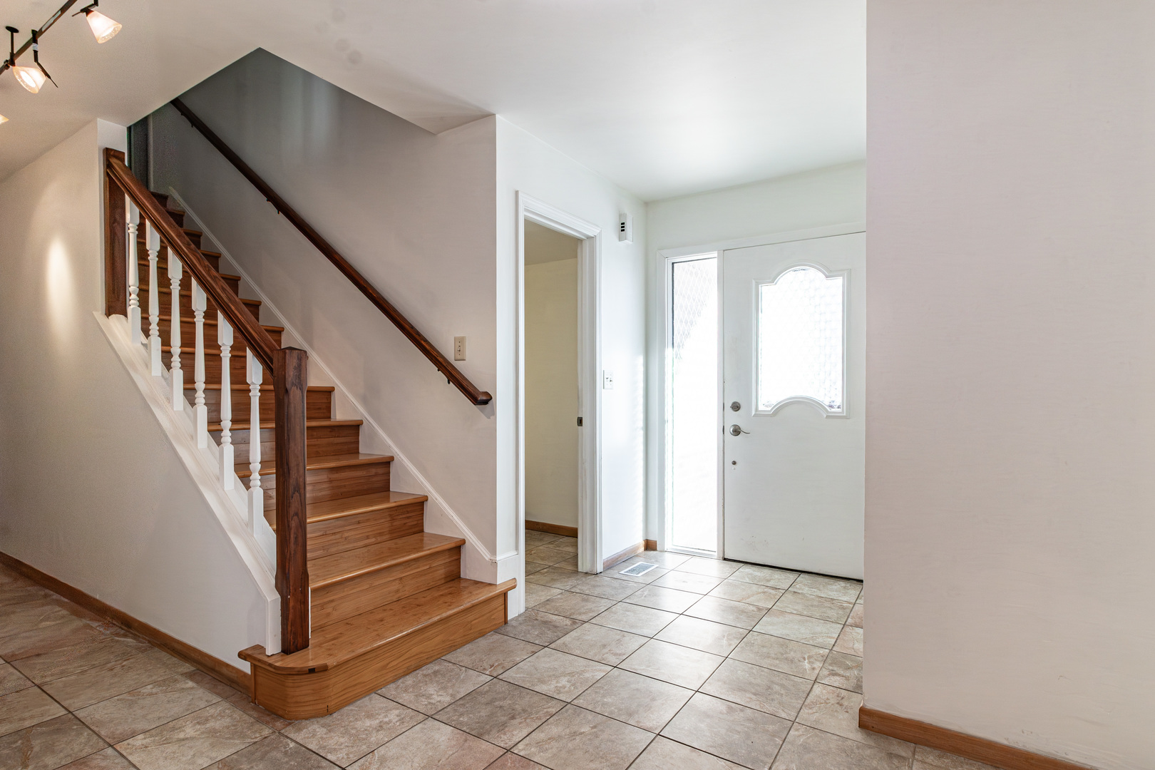 640 Sanders Court, Gurnee, IL 60031