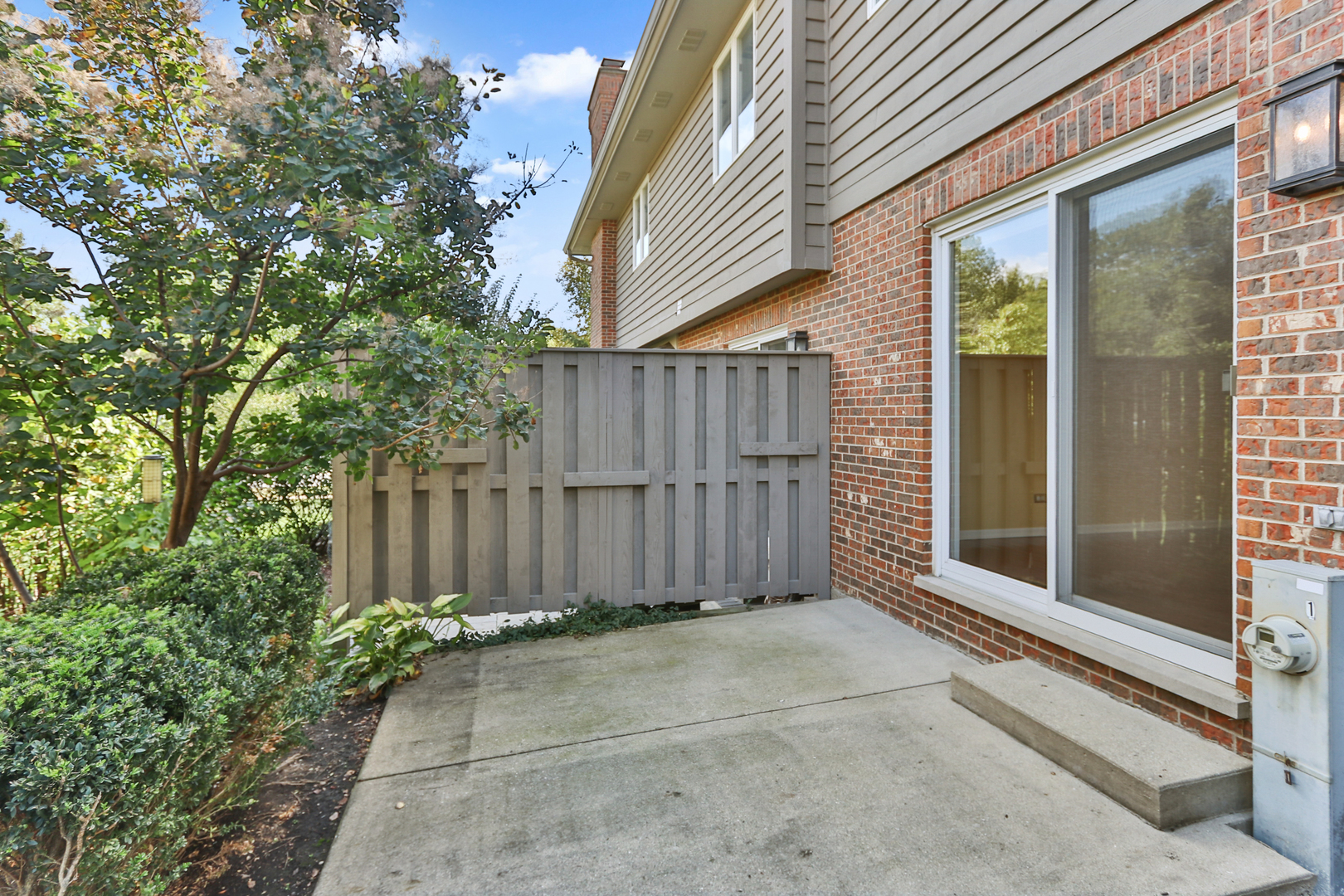 859 Saddlewood Drive, Glen Ellyn, IL 60137