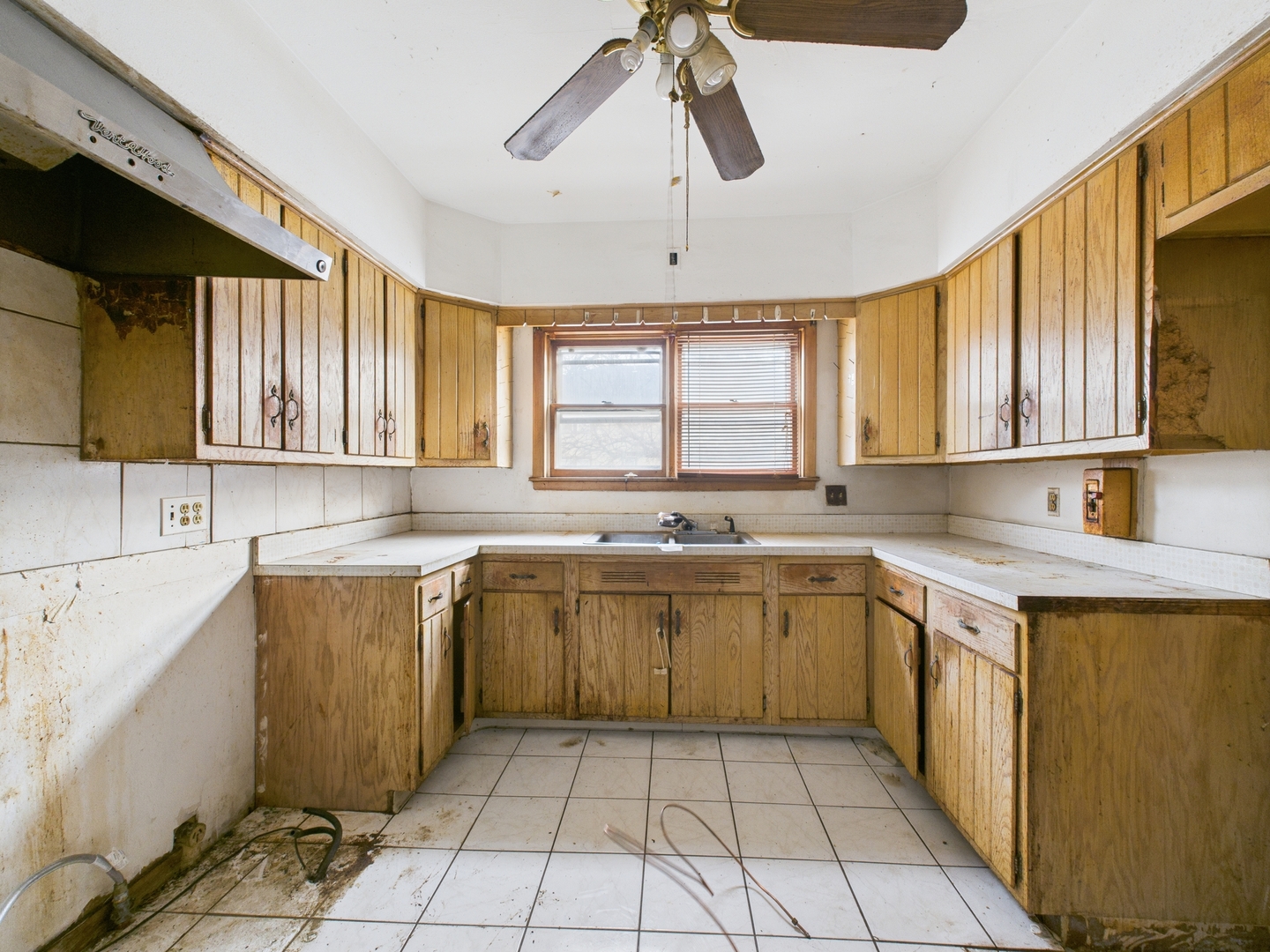 1840 S 7th Avenue, Maywood, IL 60153