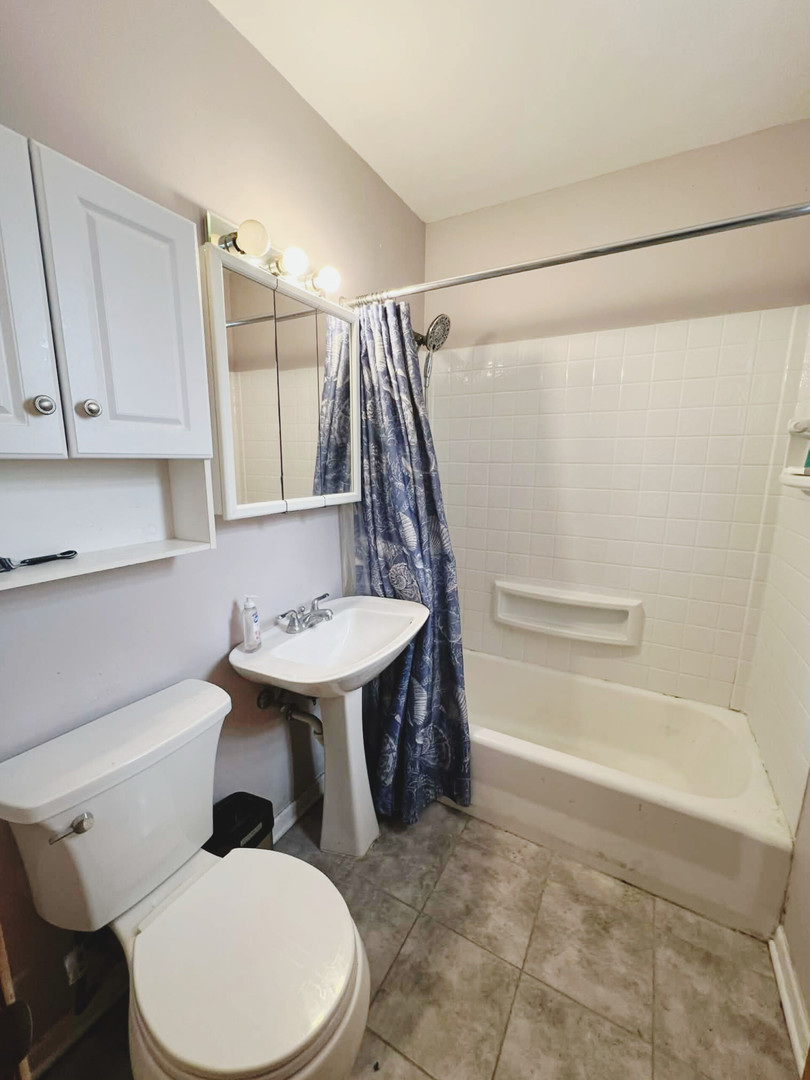 4105 Maple Avenue, Berwyn, IL 60402