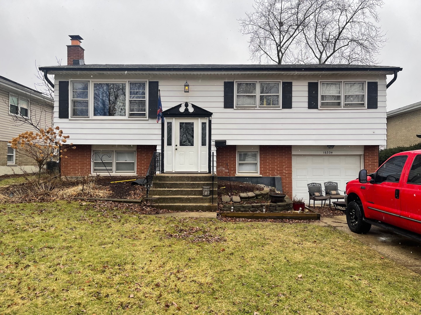 16334 Ridgeland Avenue, Tinley Park, IL 60477