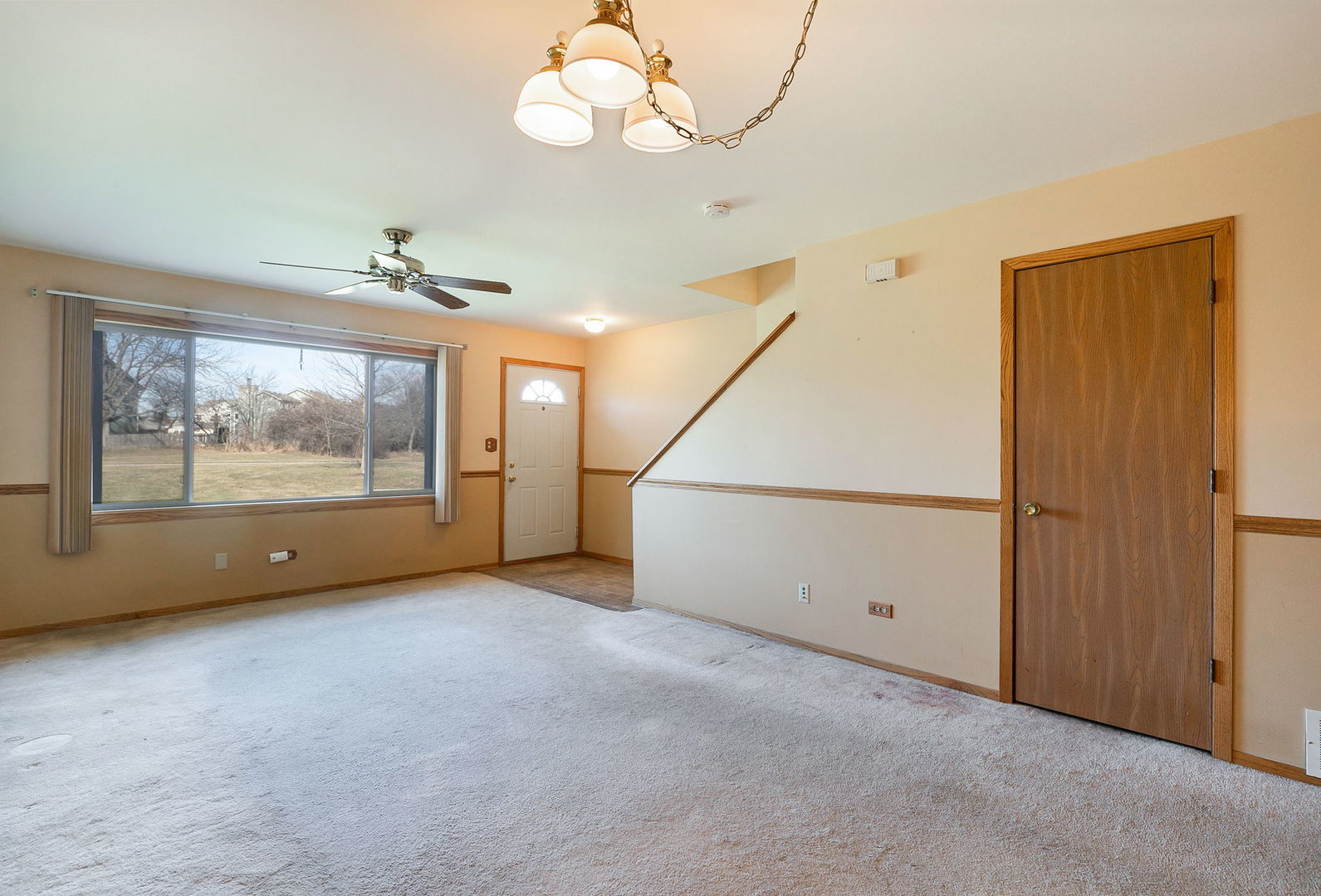 17475 W Chestnut Lane, Gurnee, IL 60031