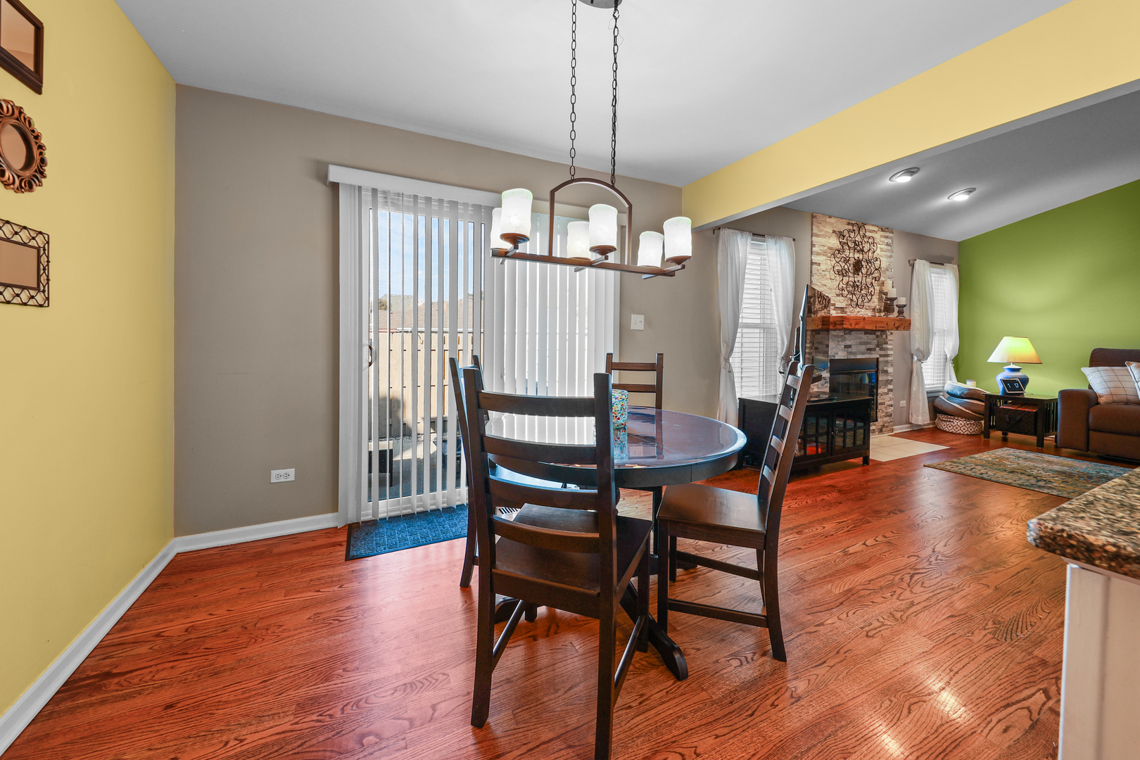 25032 W McMillin Drive, Channahon, IL 60410