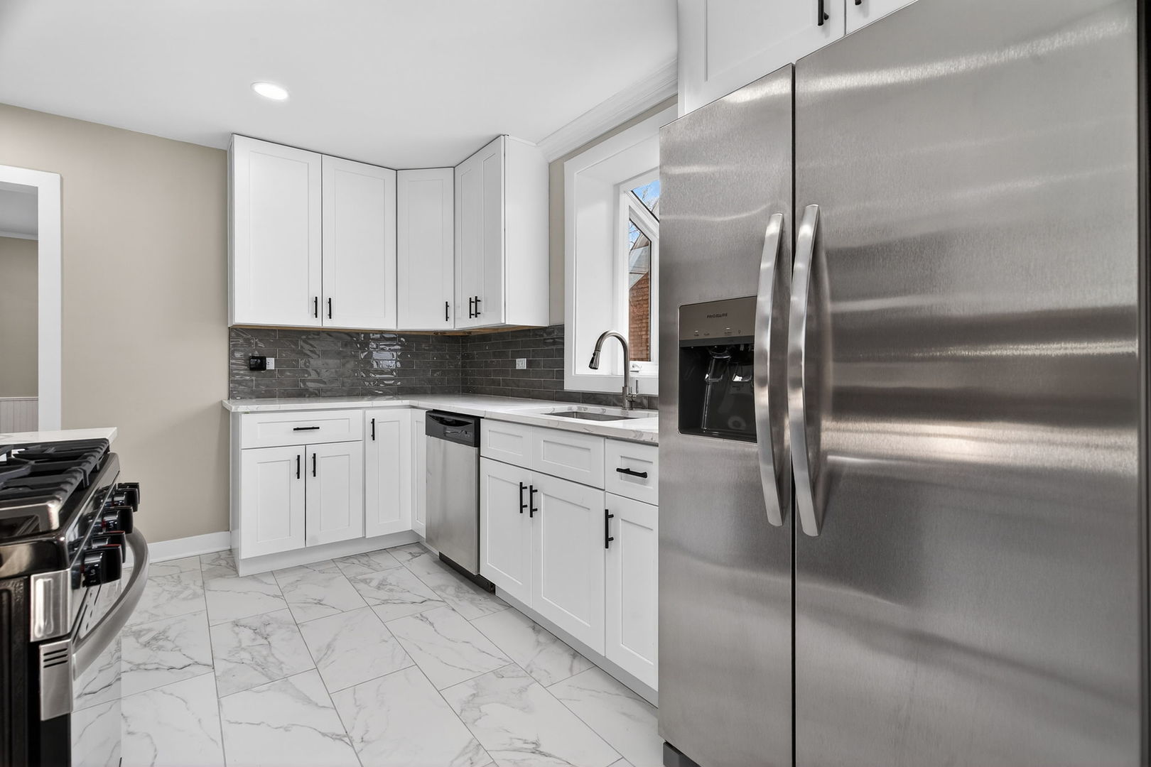 6046 N Oriole Avenue, Chicago, IL 60631