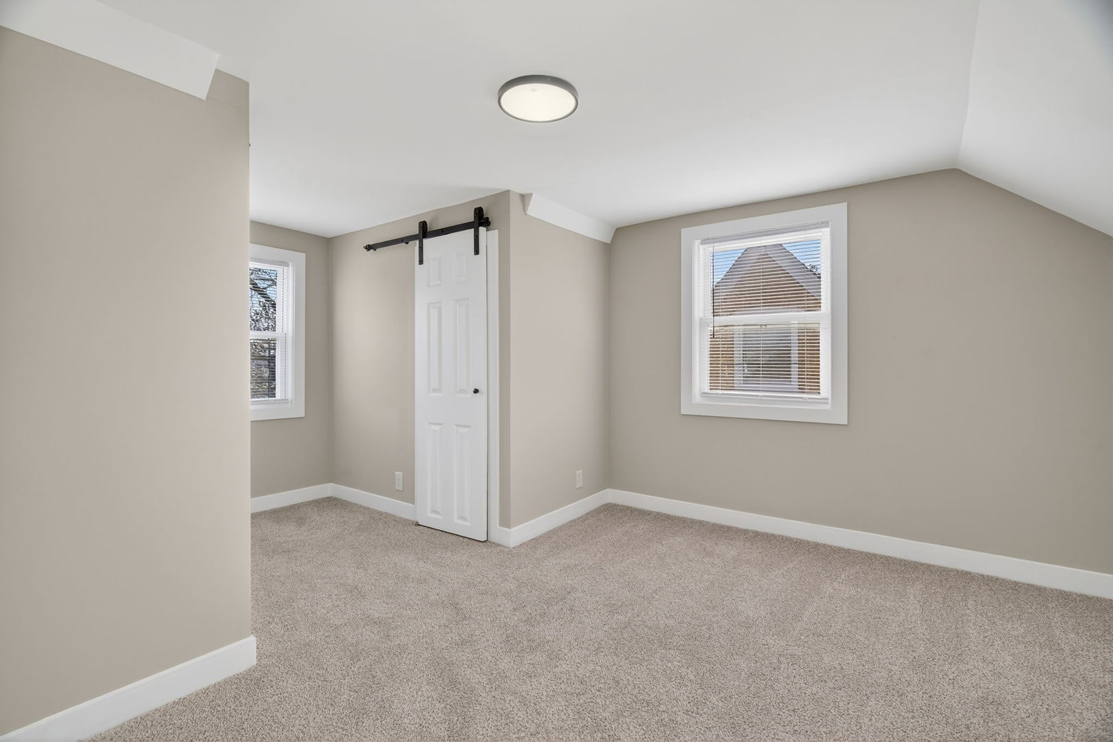 6046 N Oriole Avenue, Chicago, IL 60631