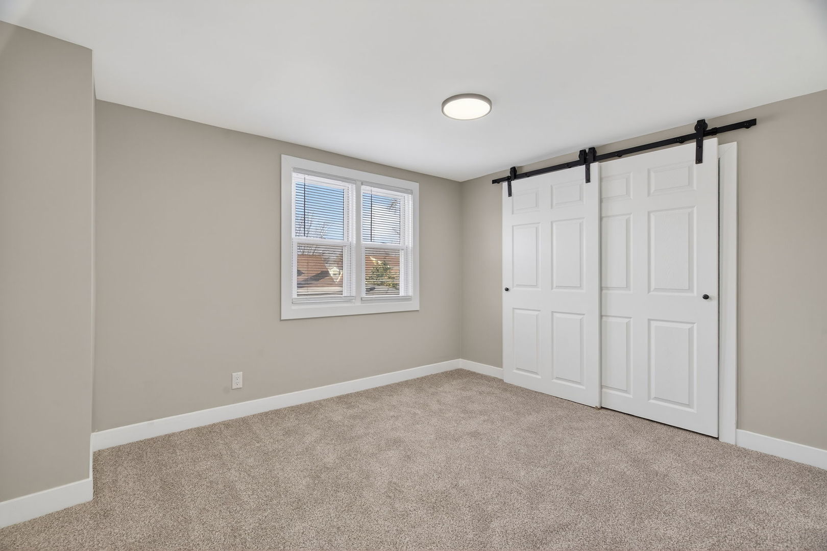 6046 N Oriole Avenue, Chicago, IL 60631