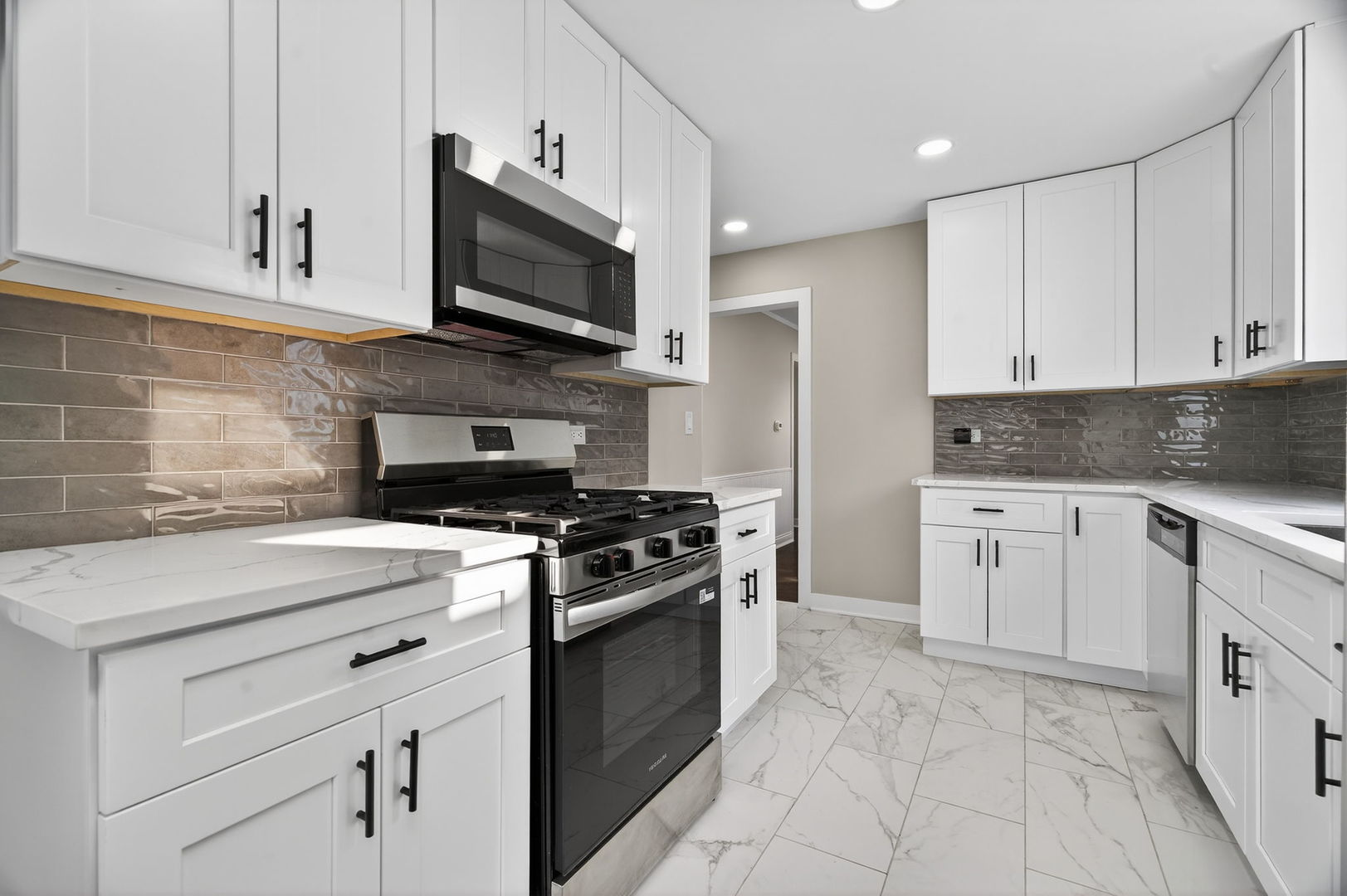 6046 N Oriole Avenue, Chicago, IL 60631