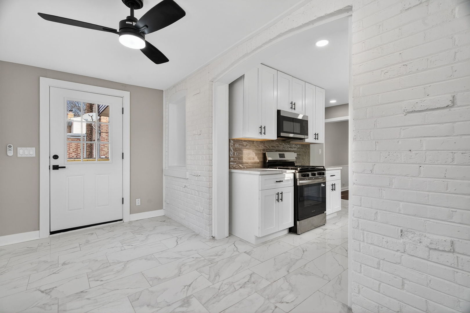 6046 N Oriole Avenue, Chicago, IL 60631