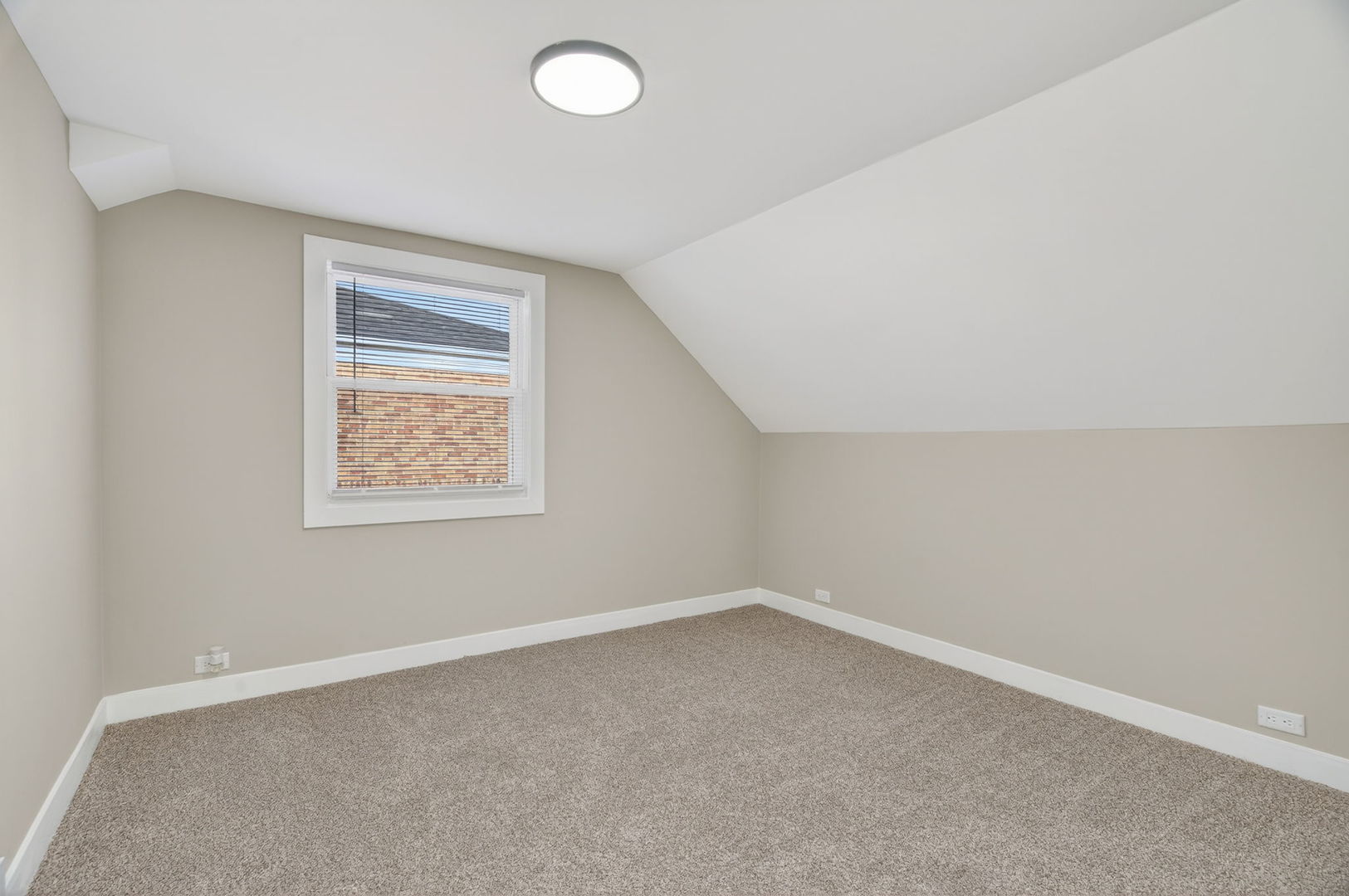 6046 N Oriole Avenue, Chicago, IL 60631