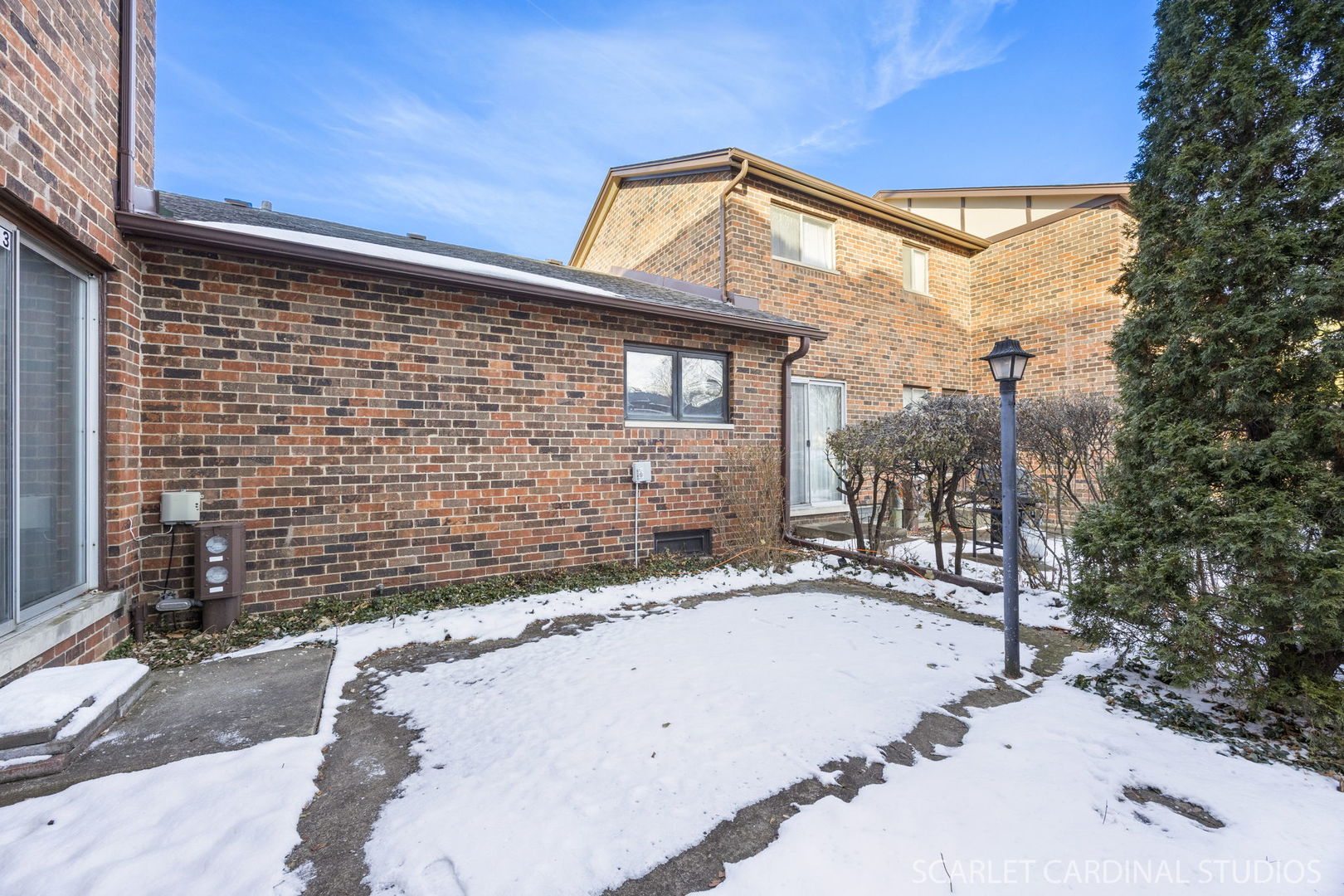 1S213 Holyoke Lane, Villa Park, IL 60181