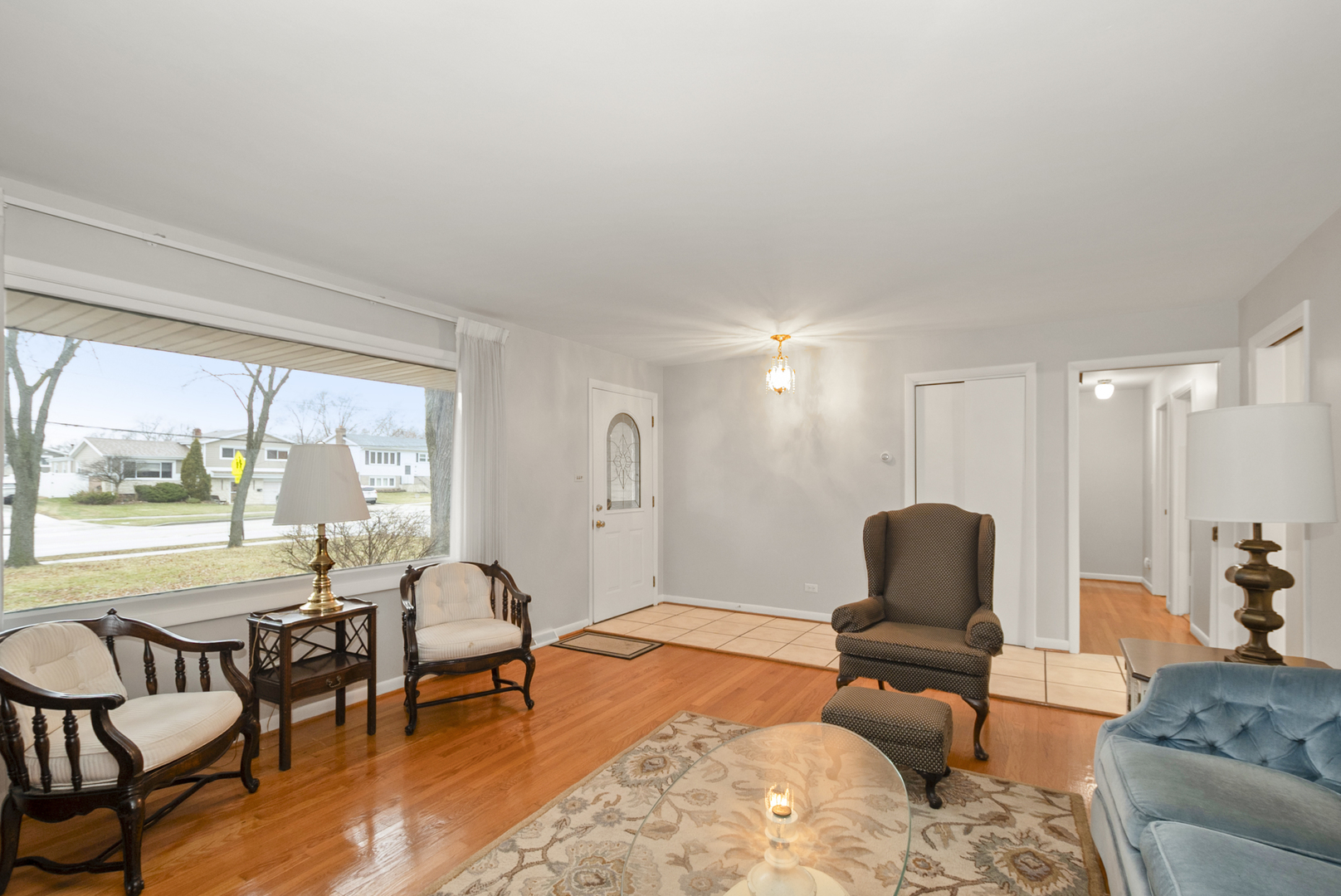 9137 S 88th Avenue, Hickory Hills, IL 60457