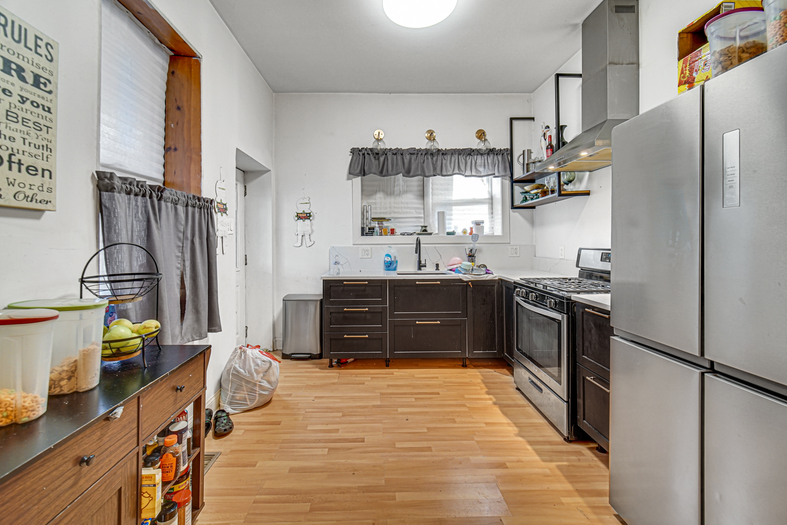 2419 S Albany Avenue, Chicago, IL 60623