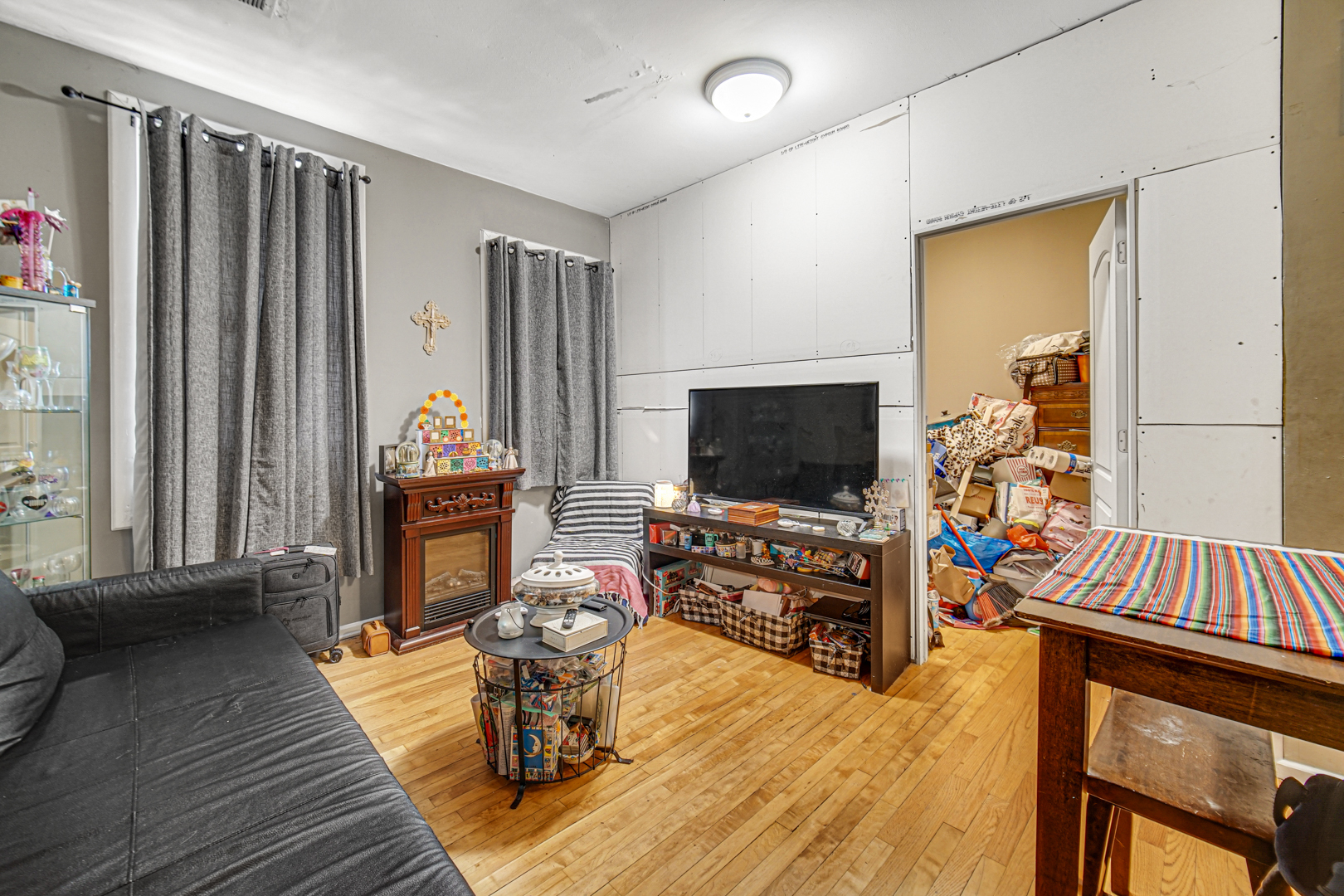 2419 S Albany Avenue, Chicago, IL 60623