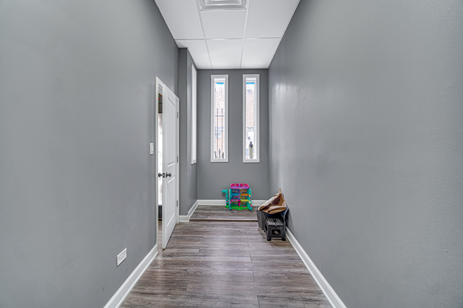 2419 S Albany Avenue, Chicago, IL 60623