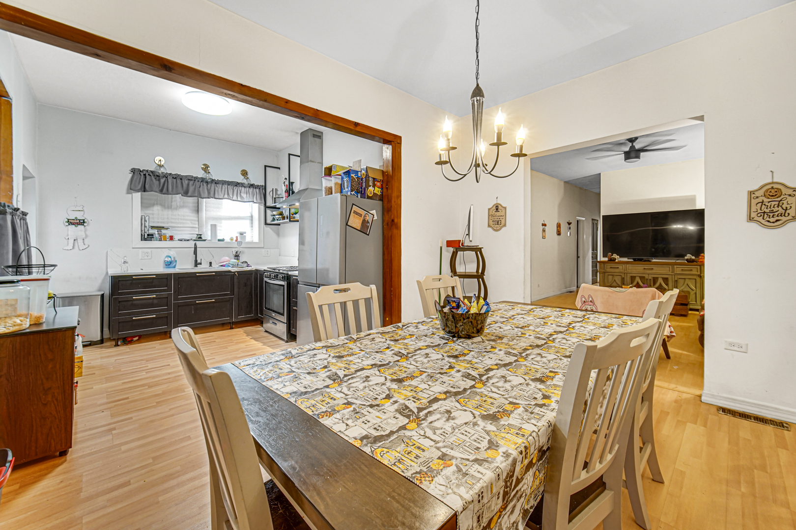 2419 S Albany Avenue, Chicago, IL 60623