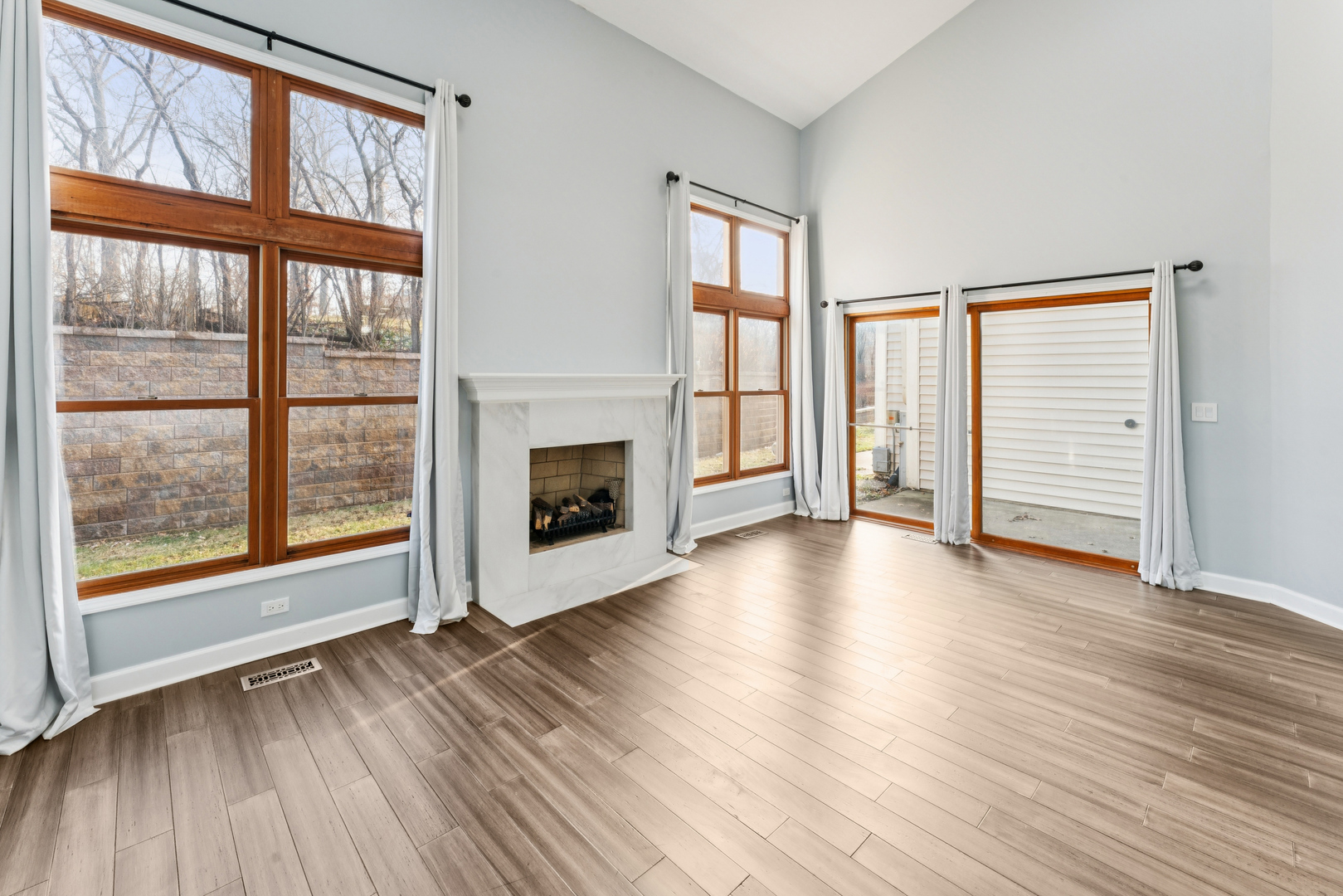 310 Spring Creek Circle, Schaumburg, IL 60173