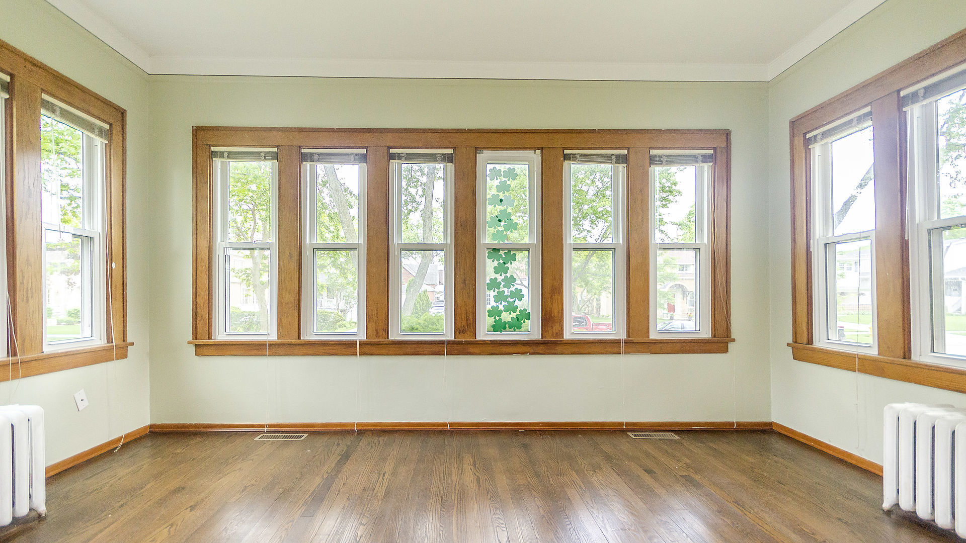 100 Belleplaine Avenue #1, Park Ridge, IL 60068