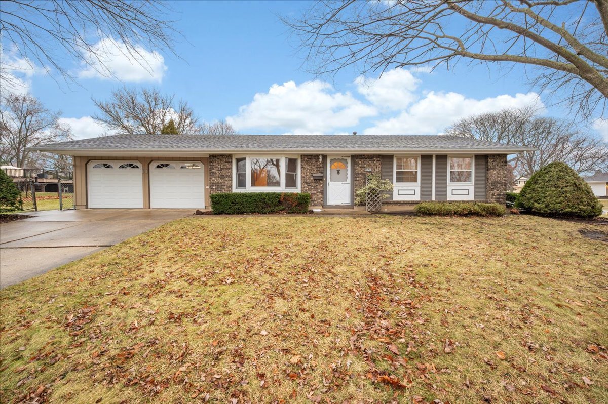 1828 Cannon Court, Schaumburg, IL 60193