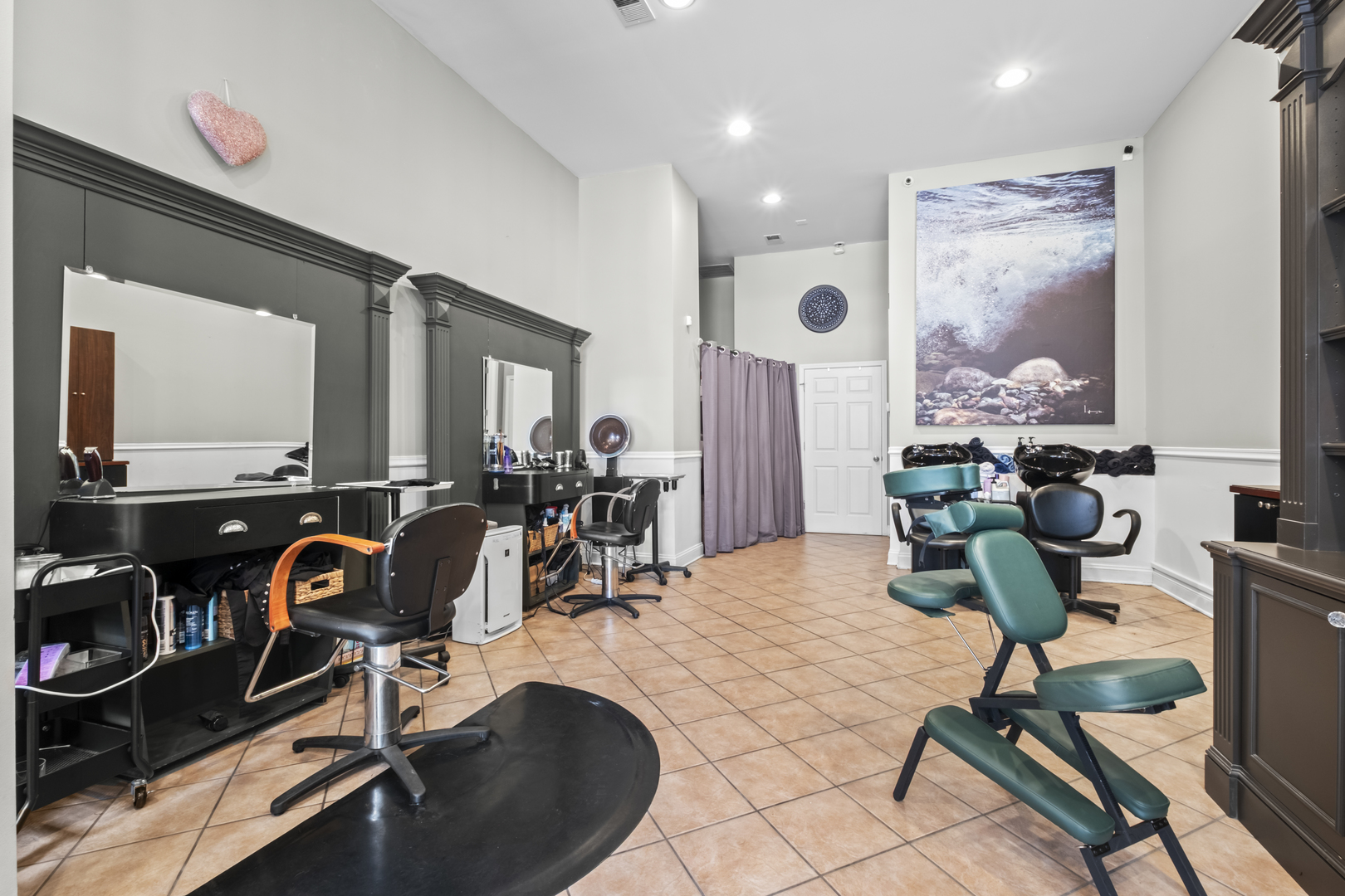 2117 W Belmont Avenue #STE1, Chicago, IL 60618