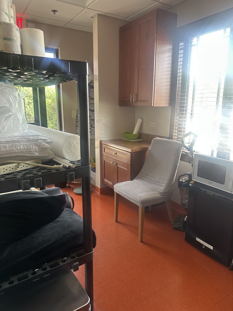 3845 MCCOY Drive #103-105, Aurora, IL 60504