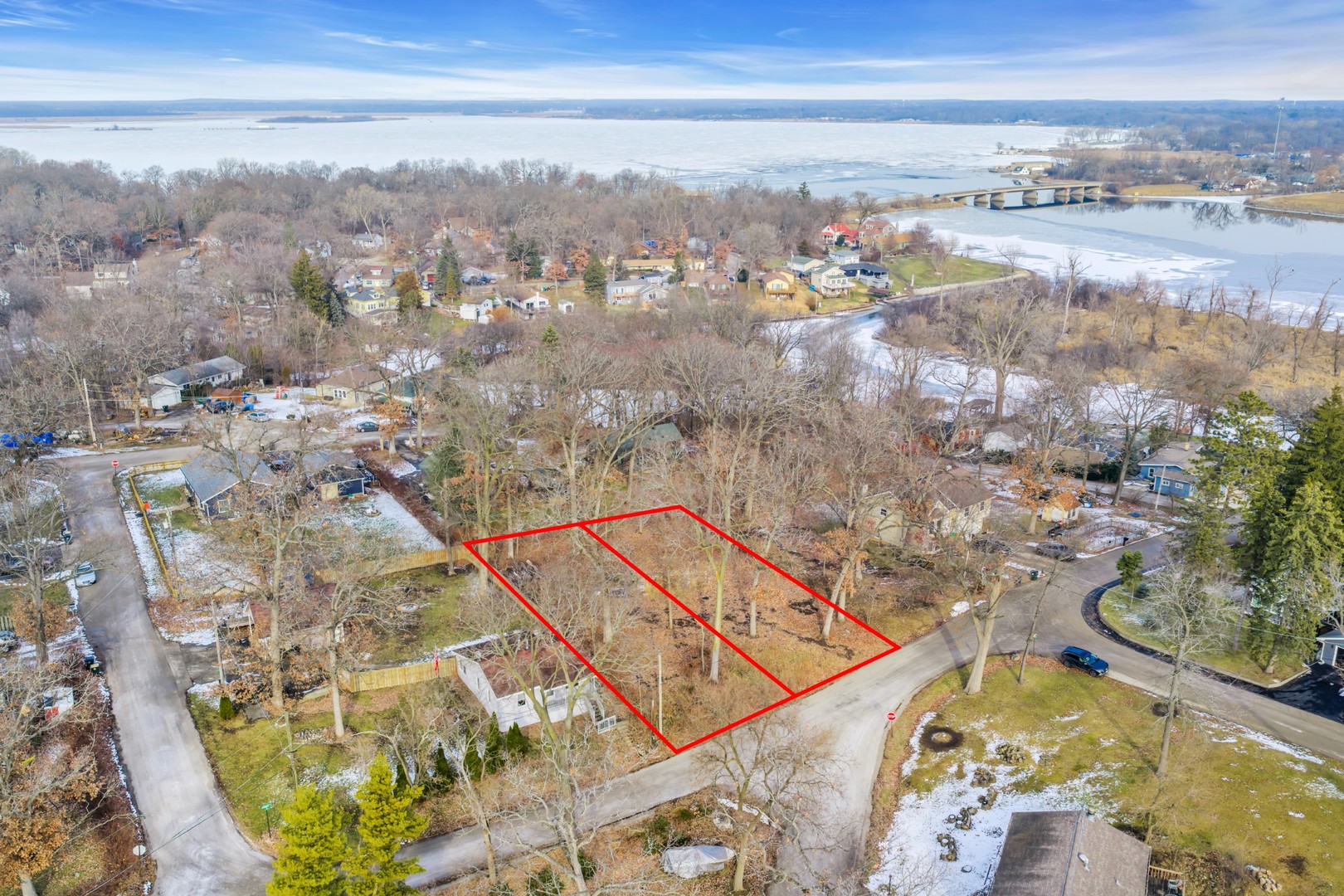 27580 W Stonegate Drive, Spring Grove, IL 60081