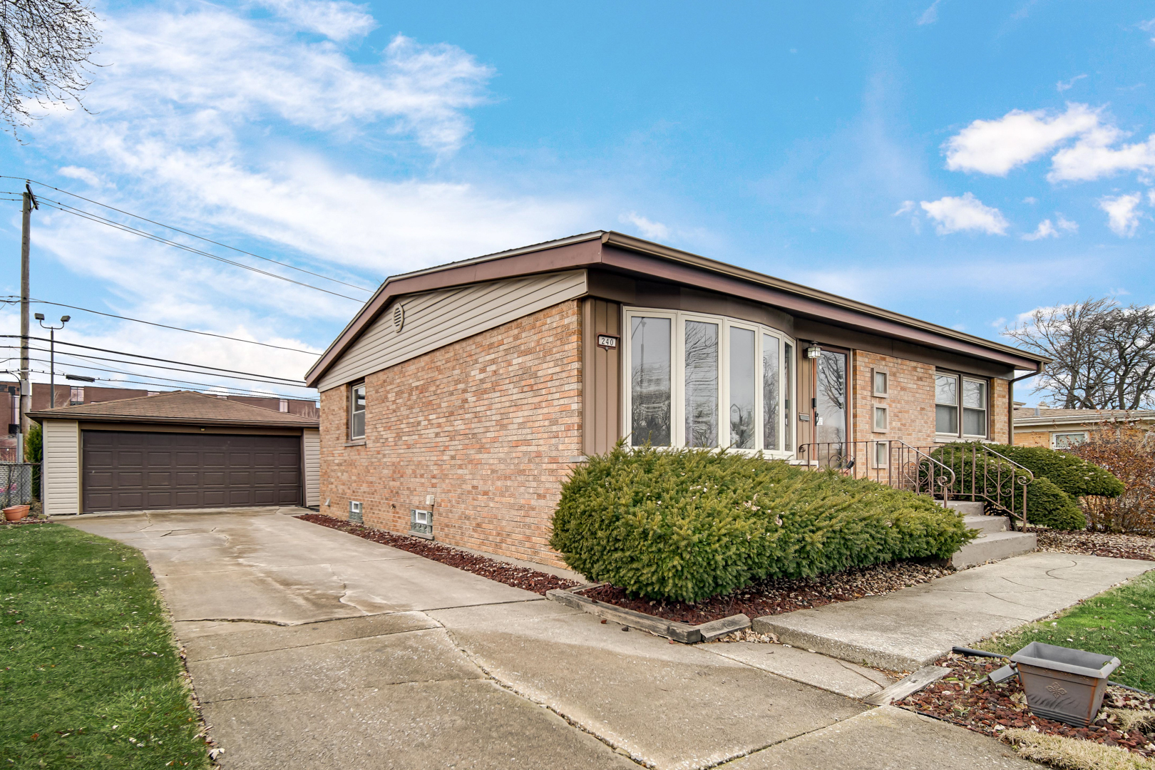 240 Westgate Avenue, Chicago Heights, IL 60411