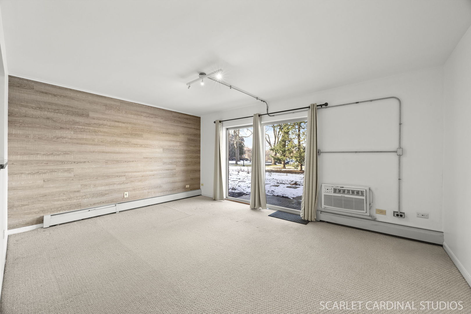 1188 Royal Glen Drive #117B, Glen Ellyn, IL 60137