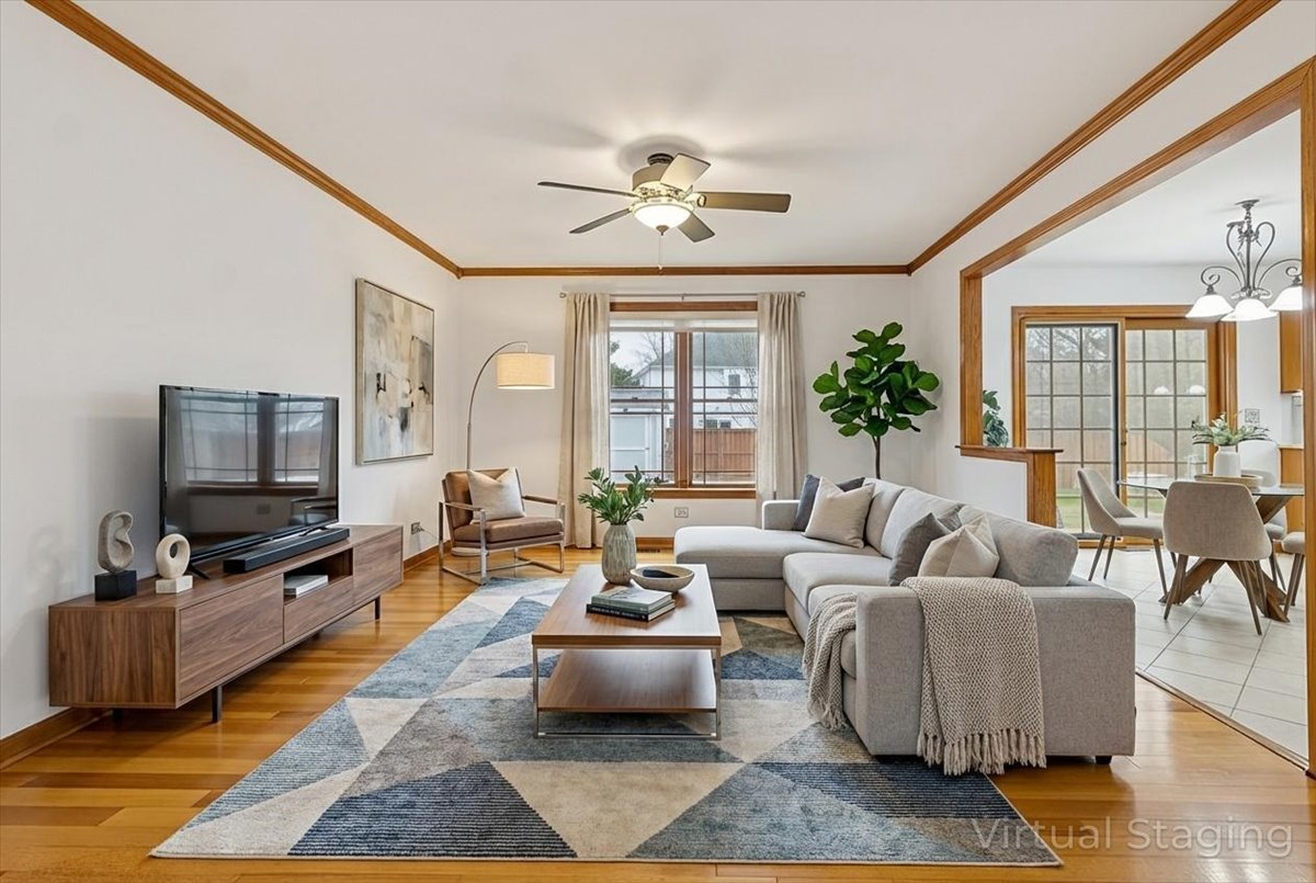 818 Wescott Road, Bolingbrook, IL 60440